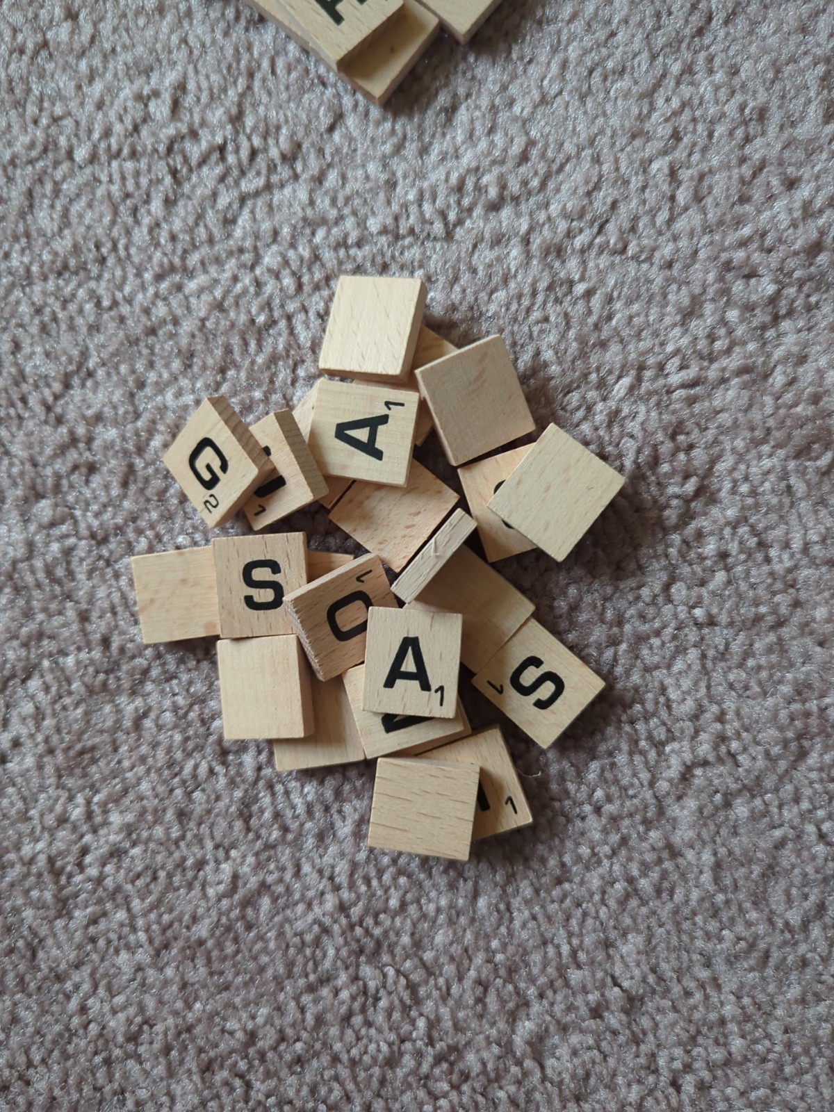 Scrabble Board Game 2013 Hasbro COMPLETE