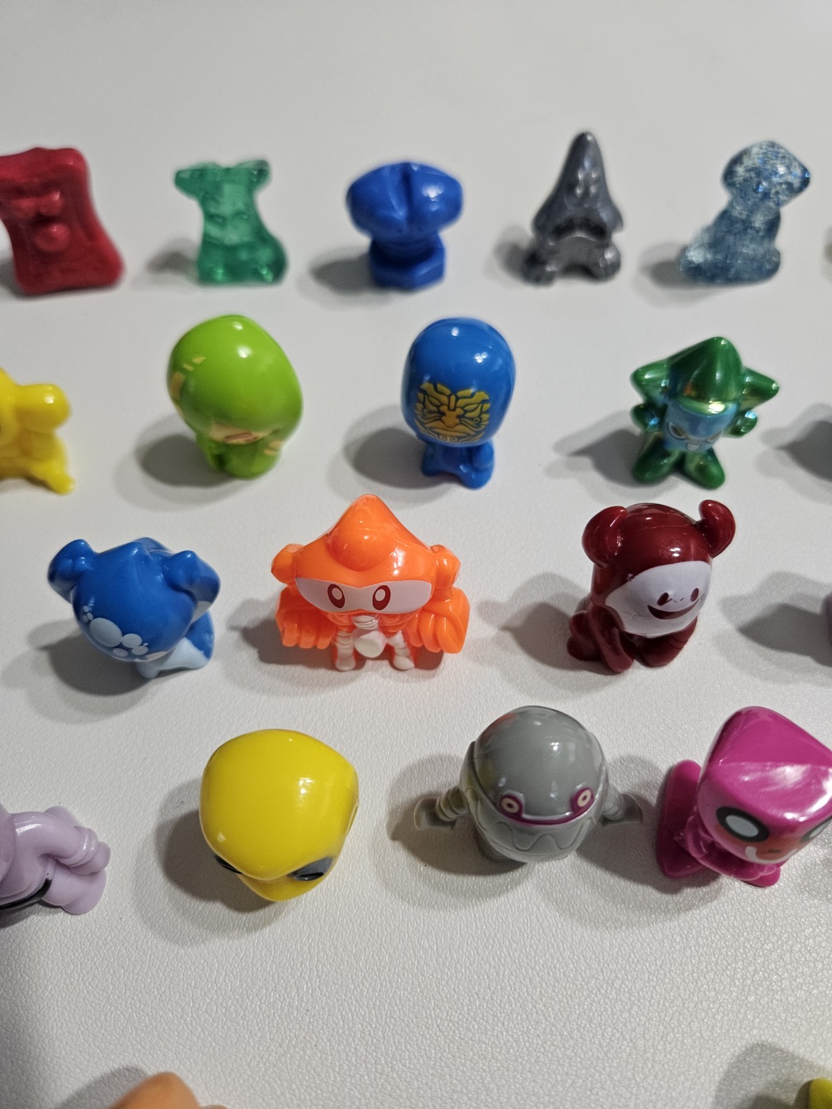 Gogo’s Crazy Bones Large Lot Of 33 Figures Mixed Series Y2K Wanted Vintage