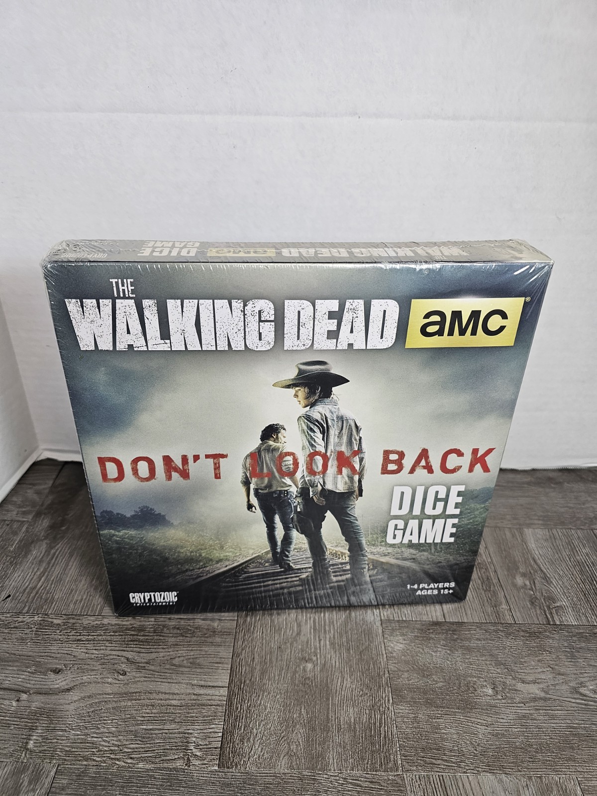 AMC The Walking Dead Don’t Look Back Dice Game Zombie Horror Board Game-Open Box