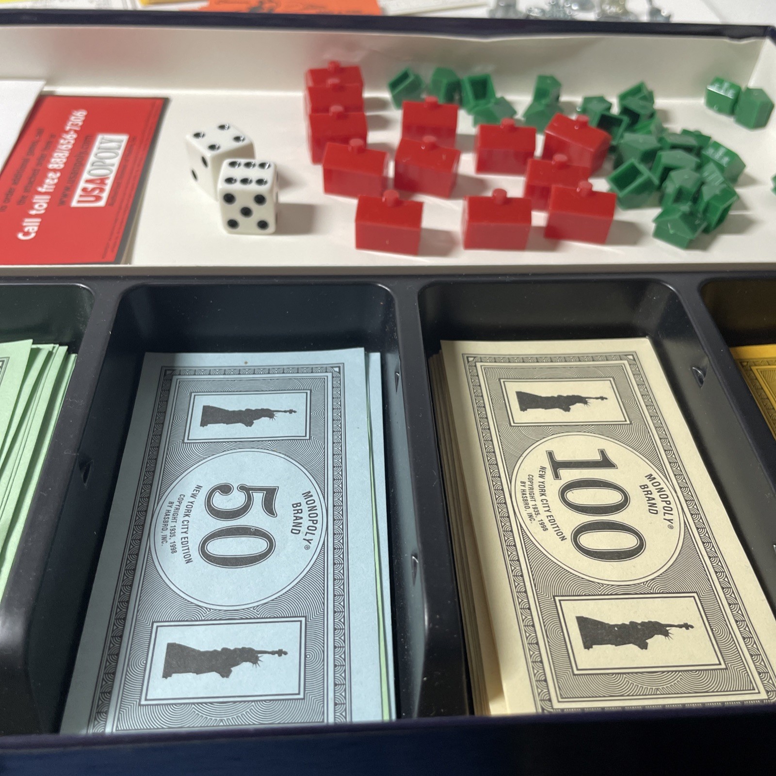 Monopoly 1998 New York City Edition Complete Preowned Very Good Condition