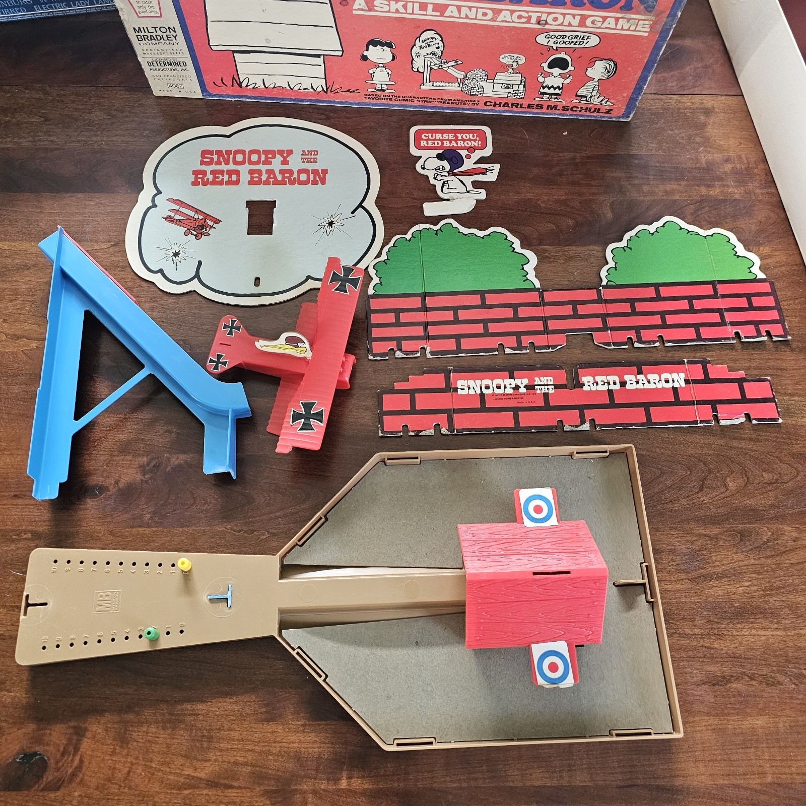 1970 Milton Bradley Snoopy and the Red Baron Skill and Action Game