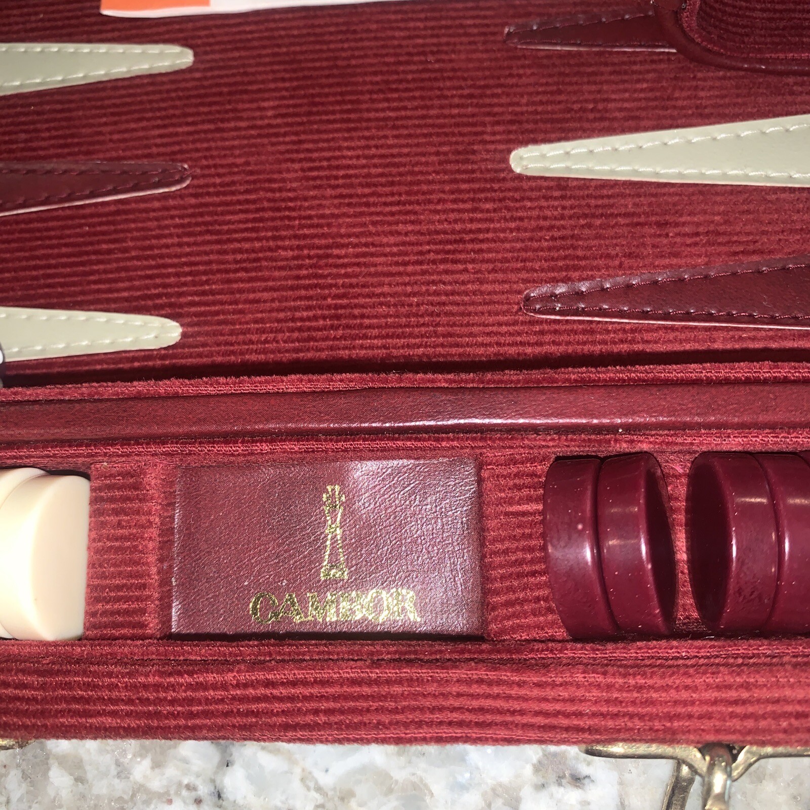 Cambor Backgammon Set. 4 Dice Cups Checkers Doubling Cube Maroon Size 11”x8” Vtg