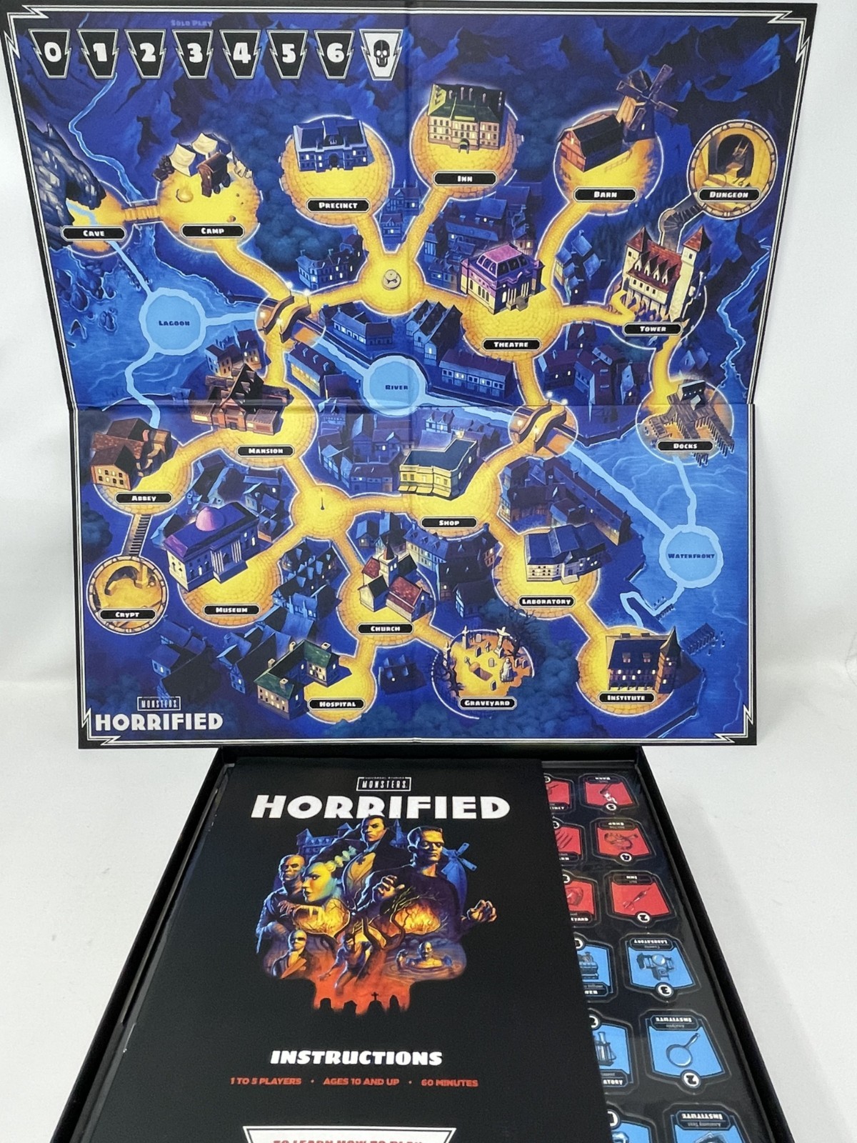 Horrified Universal Monsters Strategy Board Game 60001836 Ravensburger