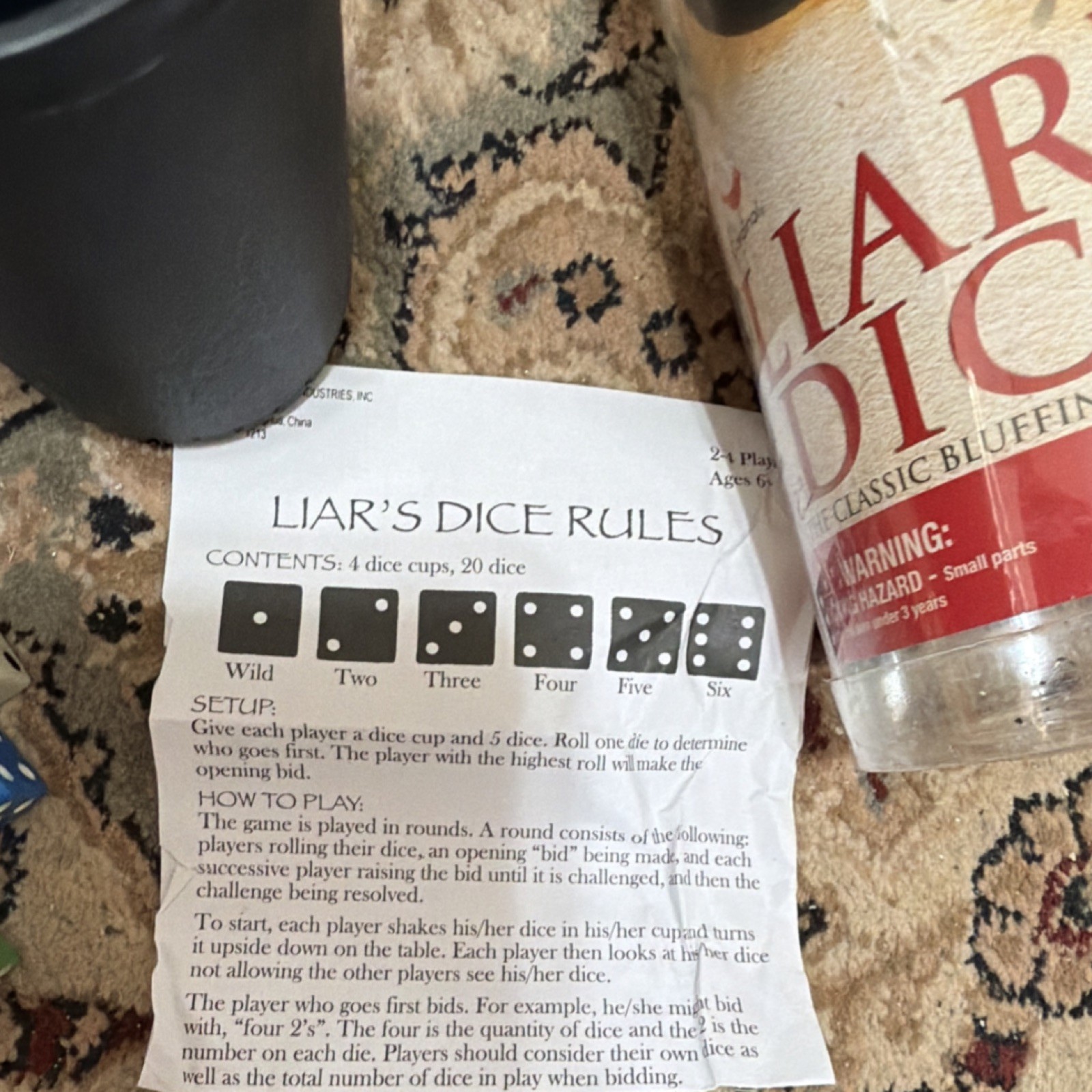 Liar’s Dice Classic Bluffing Dice Game w/ 4 Cups 20 Dice Rules 6+ 2-4