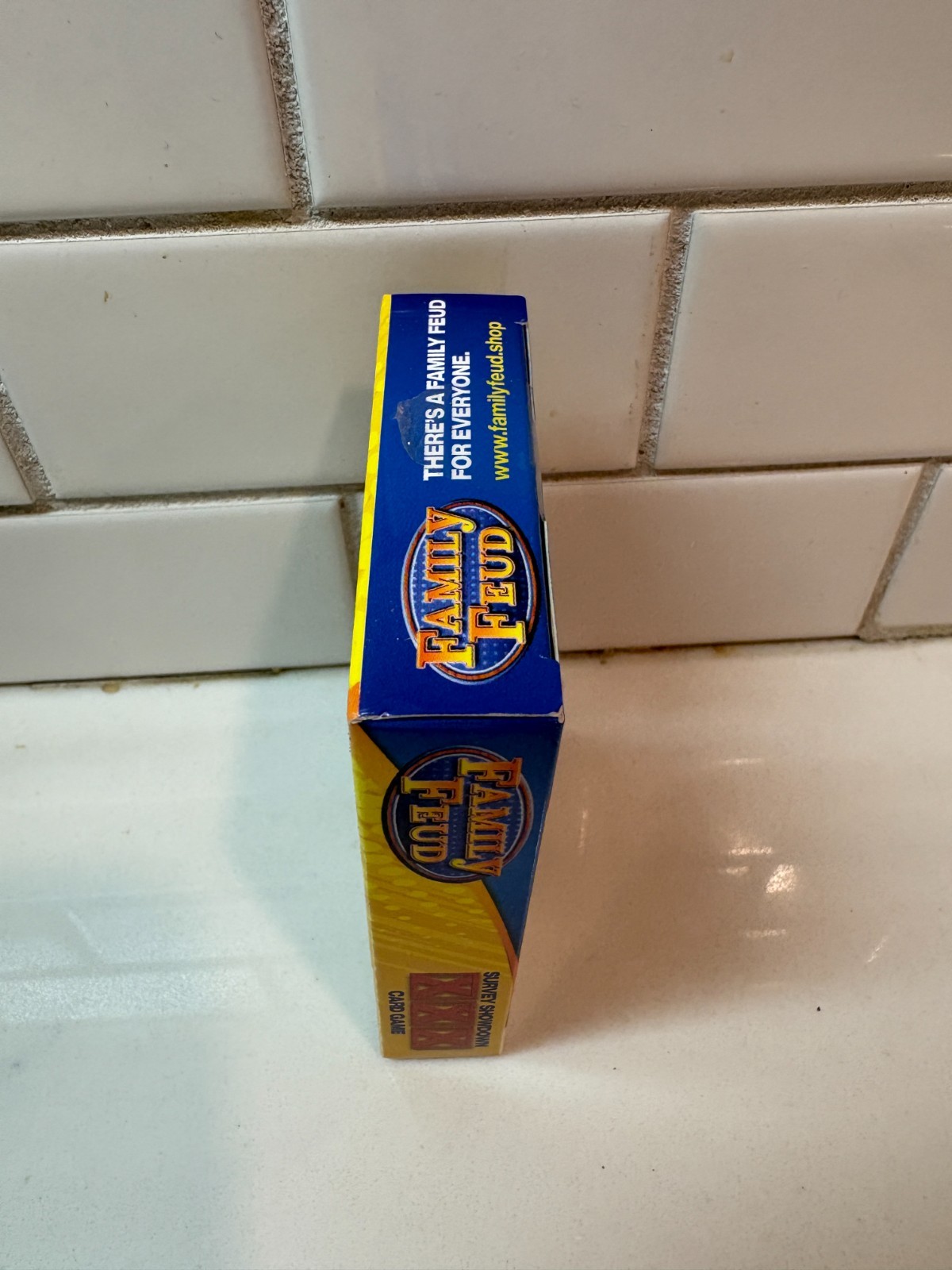NEW UNOPENED FAMILY FUED SURVEY SHOWDOWN CARD GAME