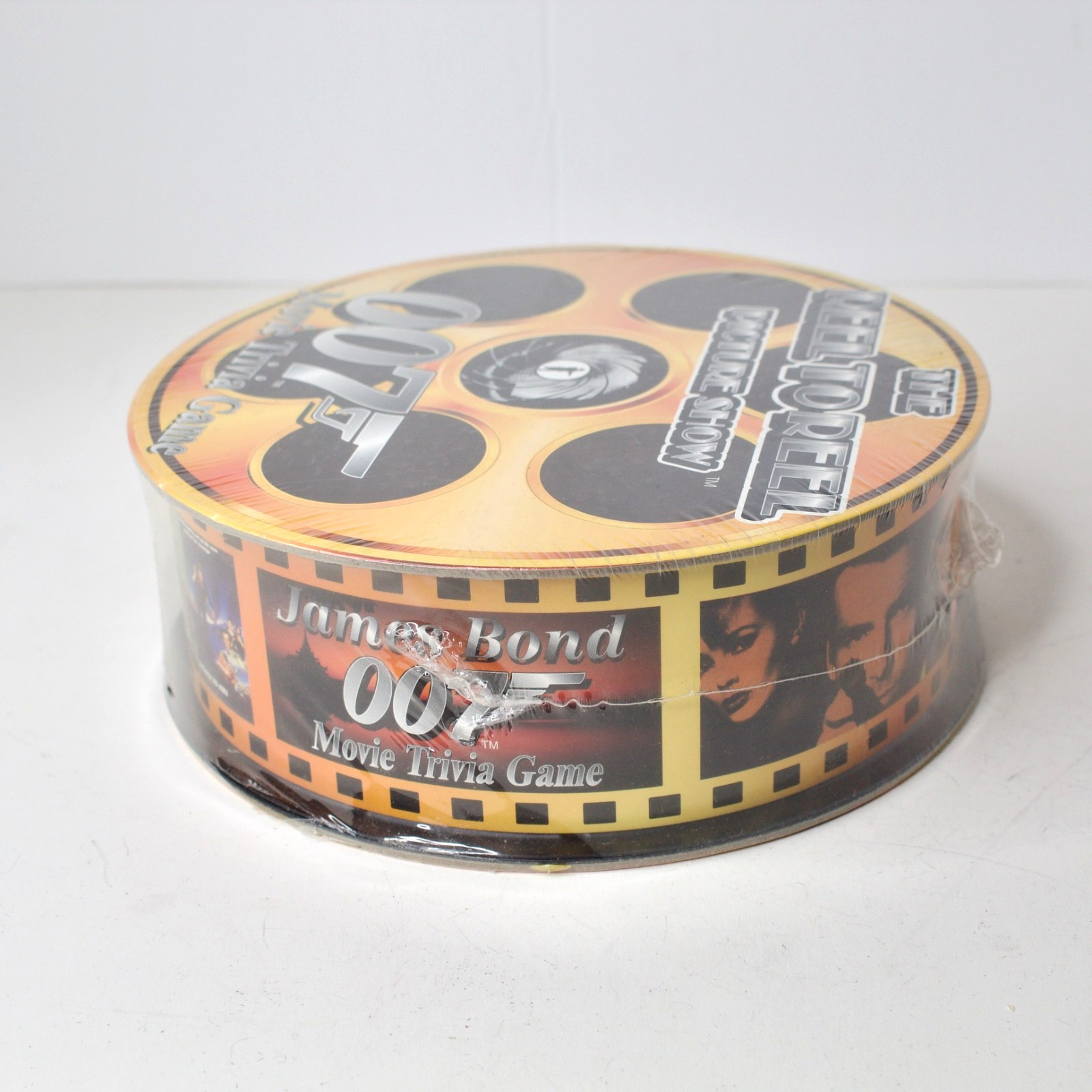 James Bond 007 Game The Reel to Reel Picture Show Movie Trivia Game – Sealed