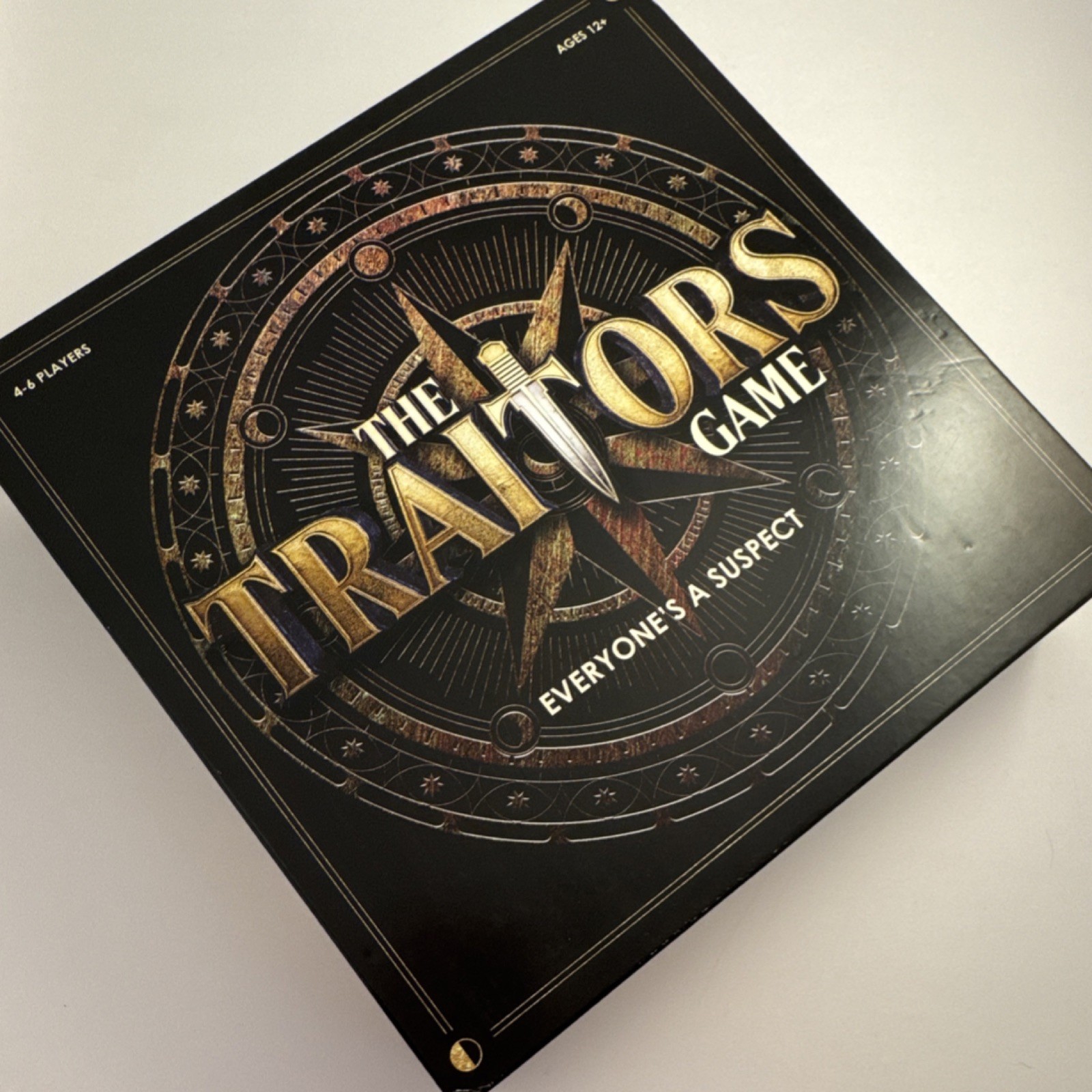 The Traitors Game Board Game Complete Set 4-6 Players Ages 12+ Blindfolds