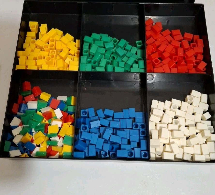 Lilian Vernon Vintage Block Art Box With Colored Pieces Made In Taiwan