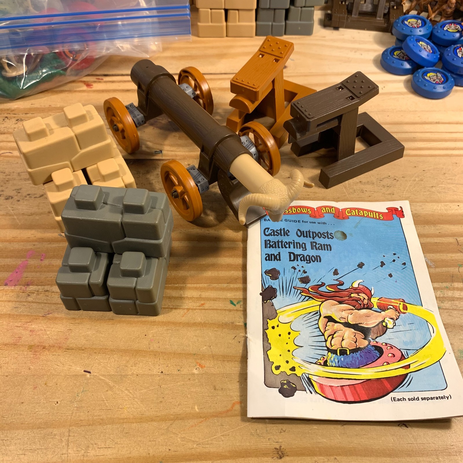 Gigantic lot of Vintage 1983 Lakeside Crossbows and Catapults – See Description