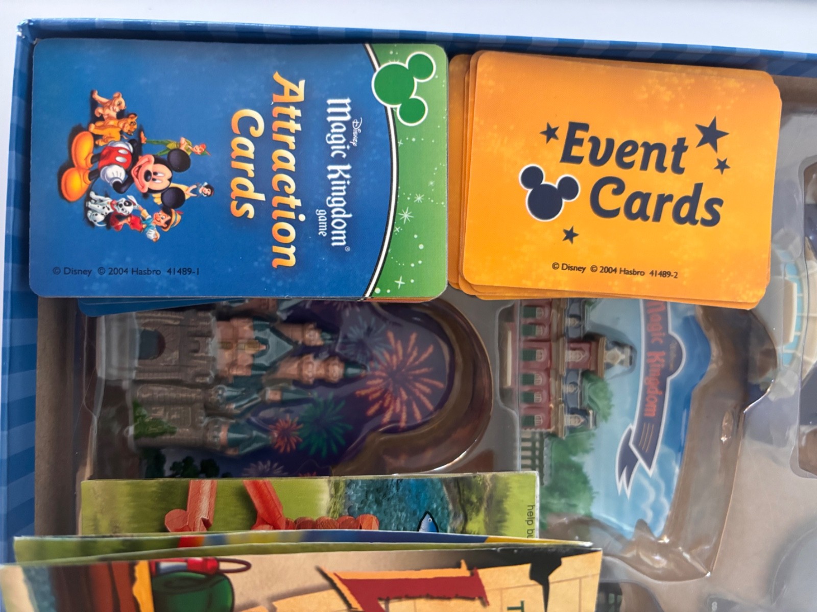 Disney Magic Kingdom NEW 3D Land Board Game Parker Brothers 2004 Complete