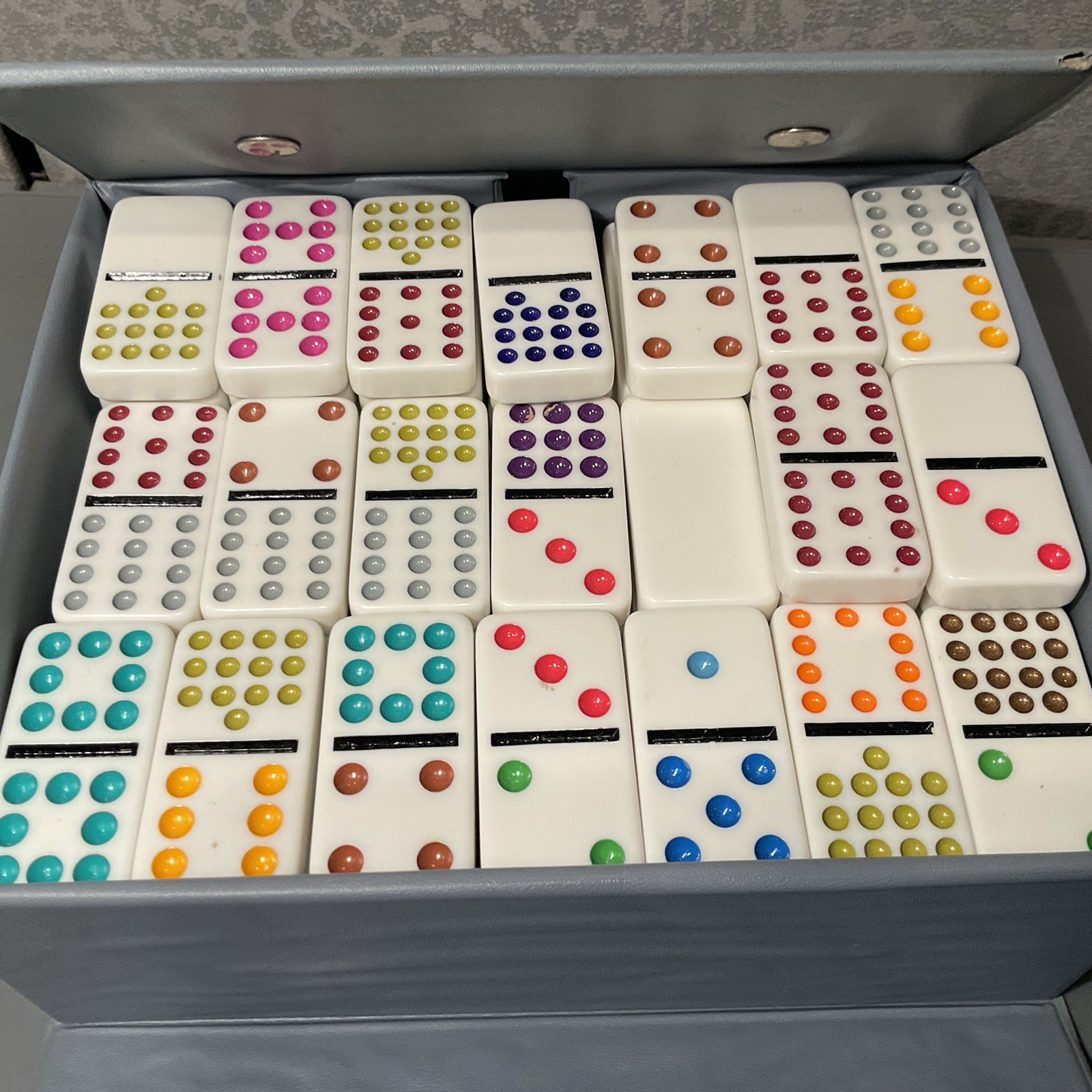 Domino By Cardinal With 135 Dominos And Gray Vinyl Case
