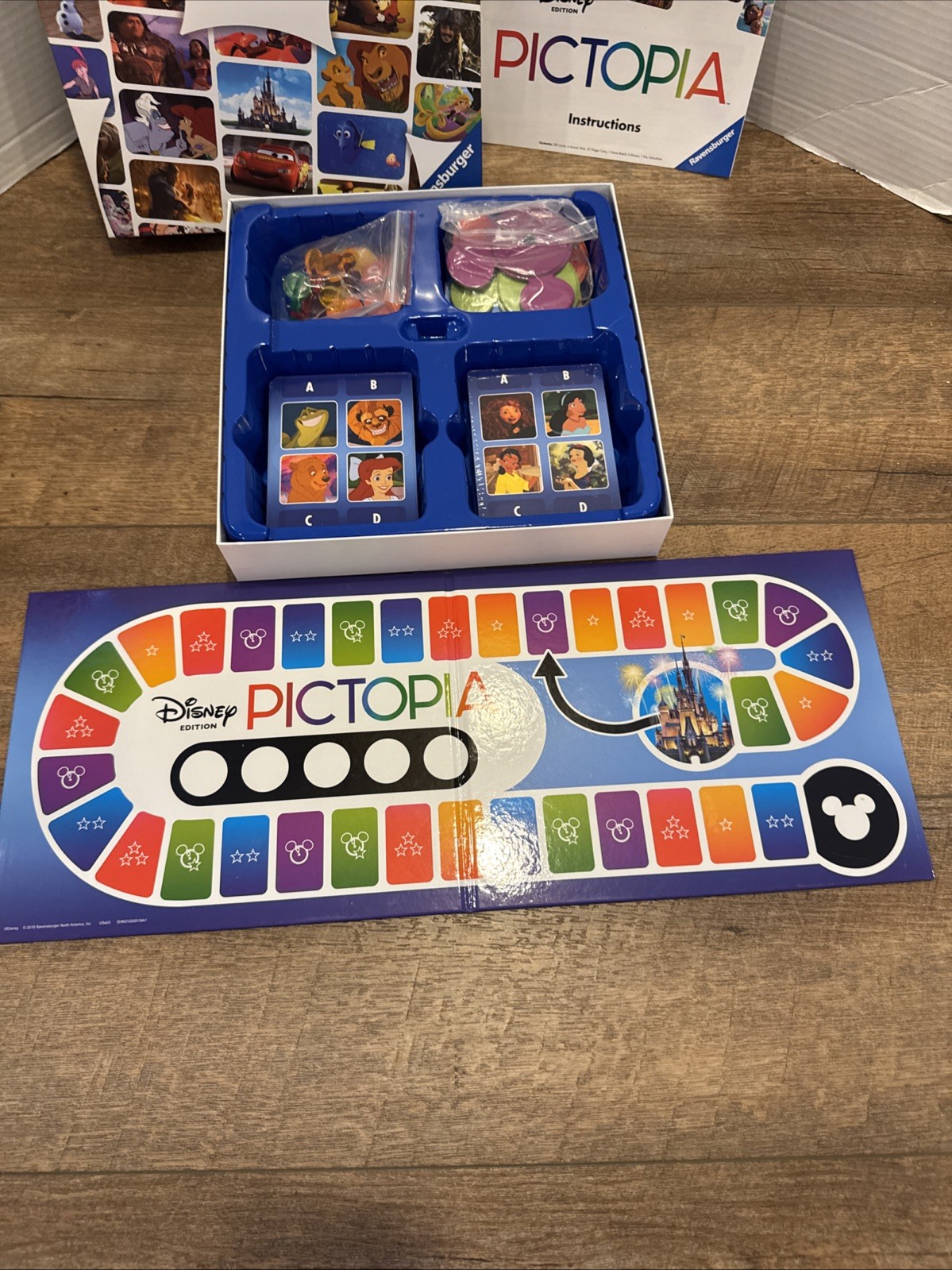 Ravensberger Pictopia Disney Edition The Ultimate Picture Trivia Family Game