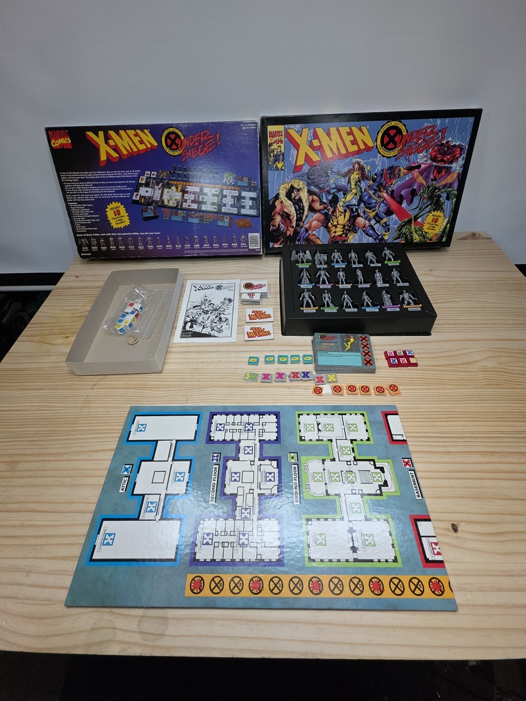1994 X-Men Under Siege 100% Comple Board Game Marvel Comics Pressman 18 Figures