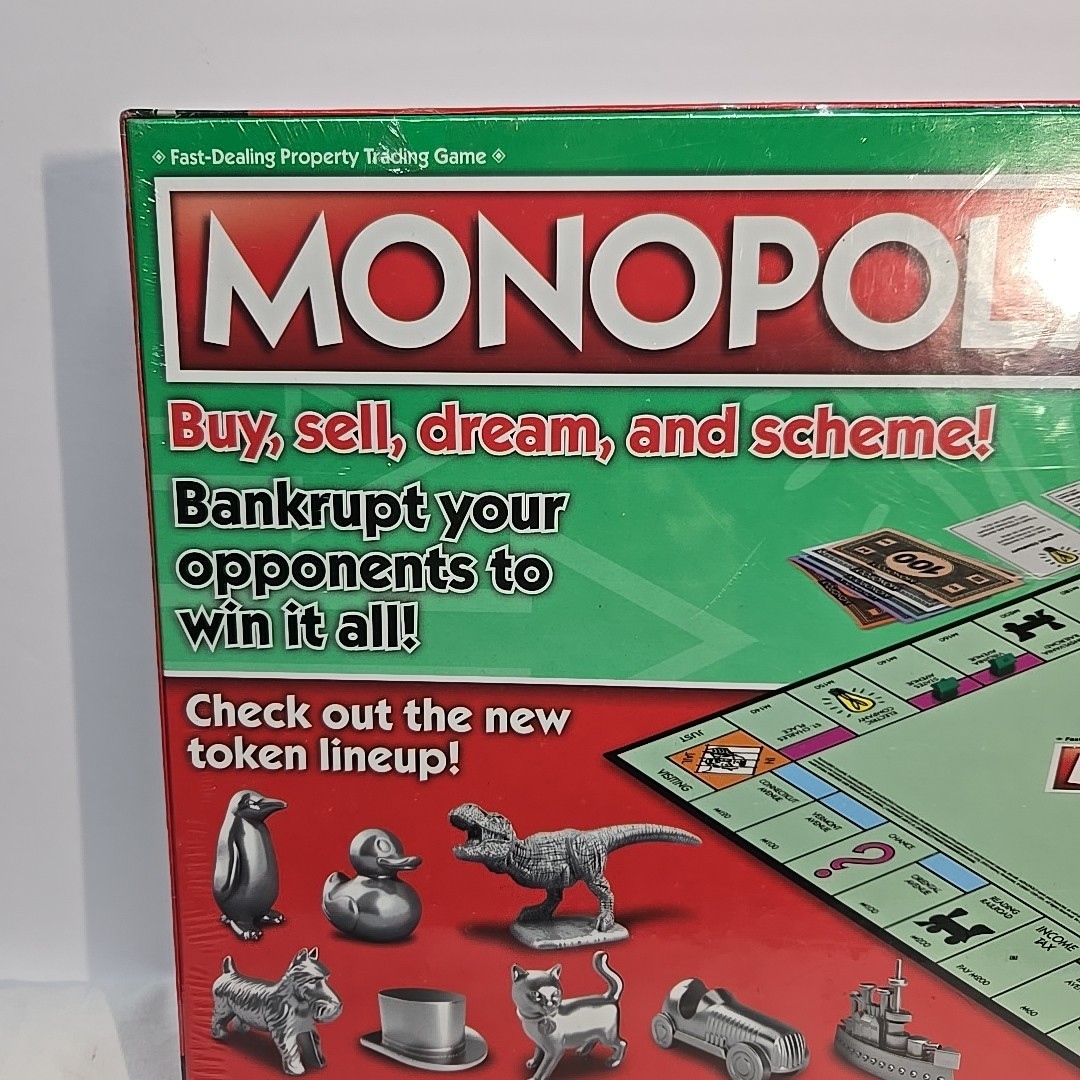 MONOPOLY CLASSIC Hasbro Family Board Game NEW Sealed 2016 New Token Lineup