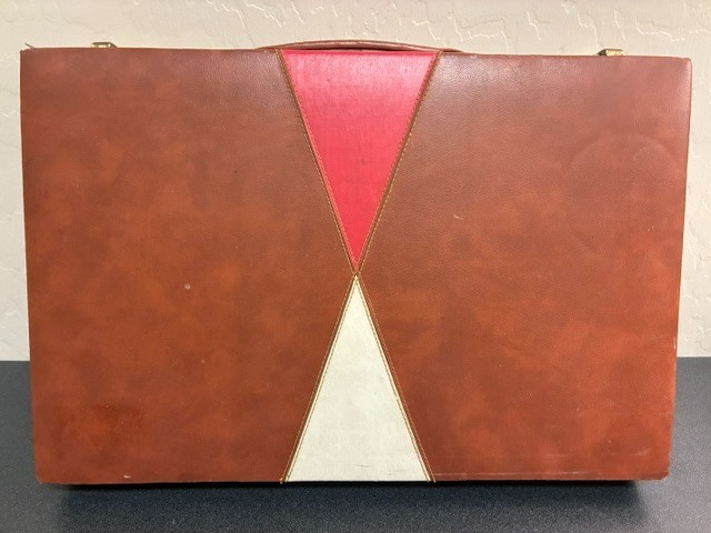 Vintage Backgammon Set Inlaid Veneer 1.25″ Men Hour Glass Leatherette Case