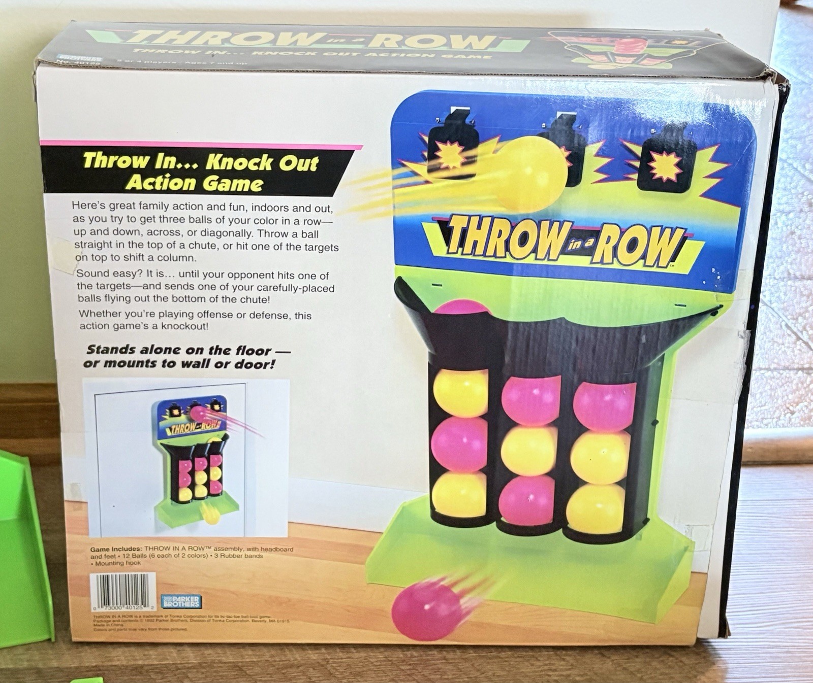 1992 Throw in a Row Game Neon Tic Tac Toe Ball Toss 40125 Works RARE
