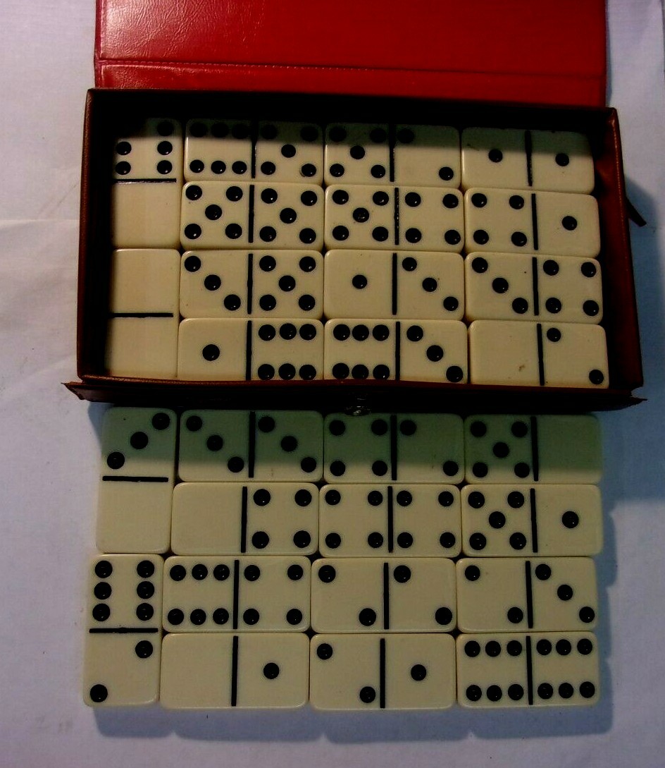 Vintage DOMINO by CARDINAL 2i pieces “Double Six Dominoes for 2 to 4 Players”