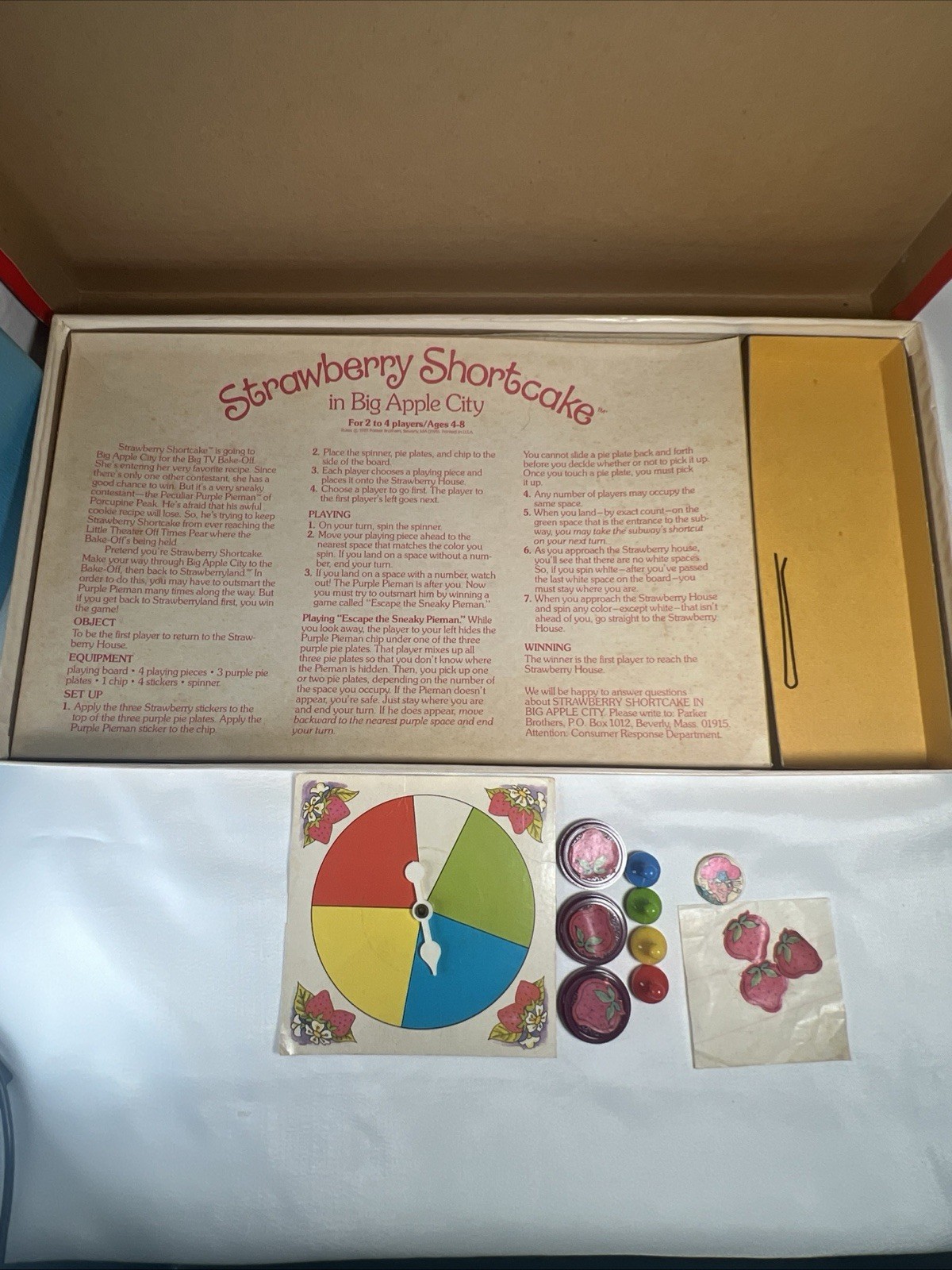 Vintage 1981 Parker Brothers Strawberry Shortcake in Big Apple City Board Game