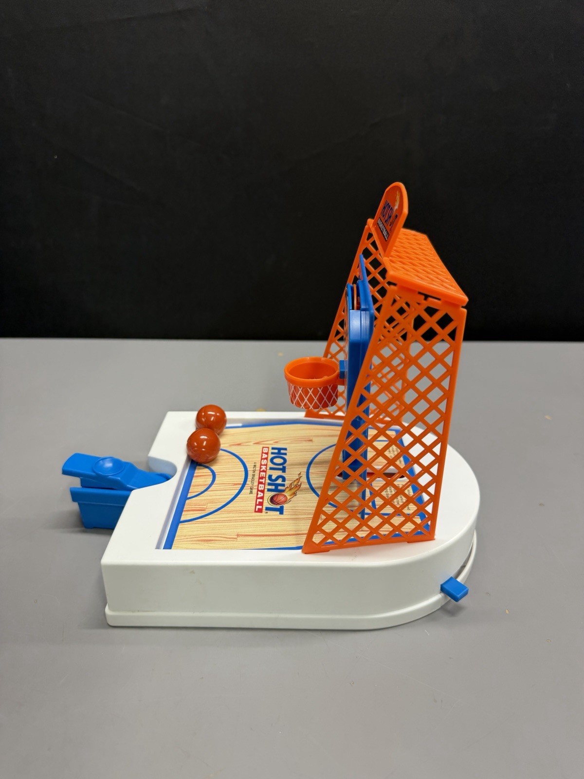 Hot Shot Basketball Vintage 1992 Motorized Travel Game Milton Bradley Complete