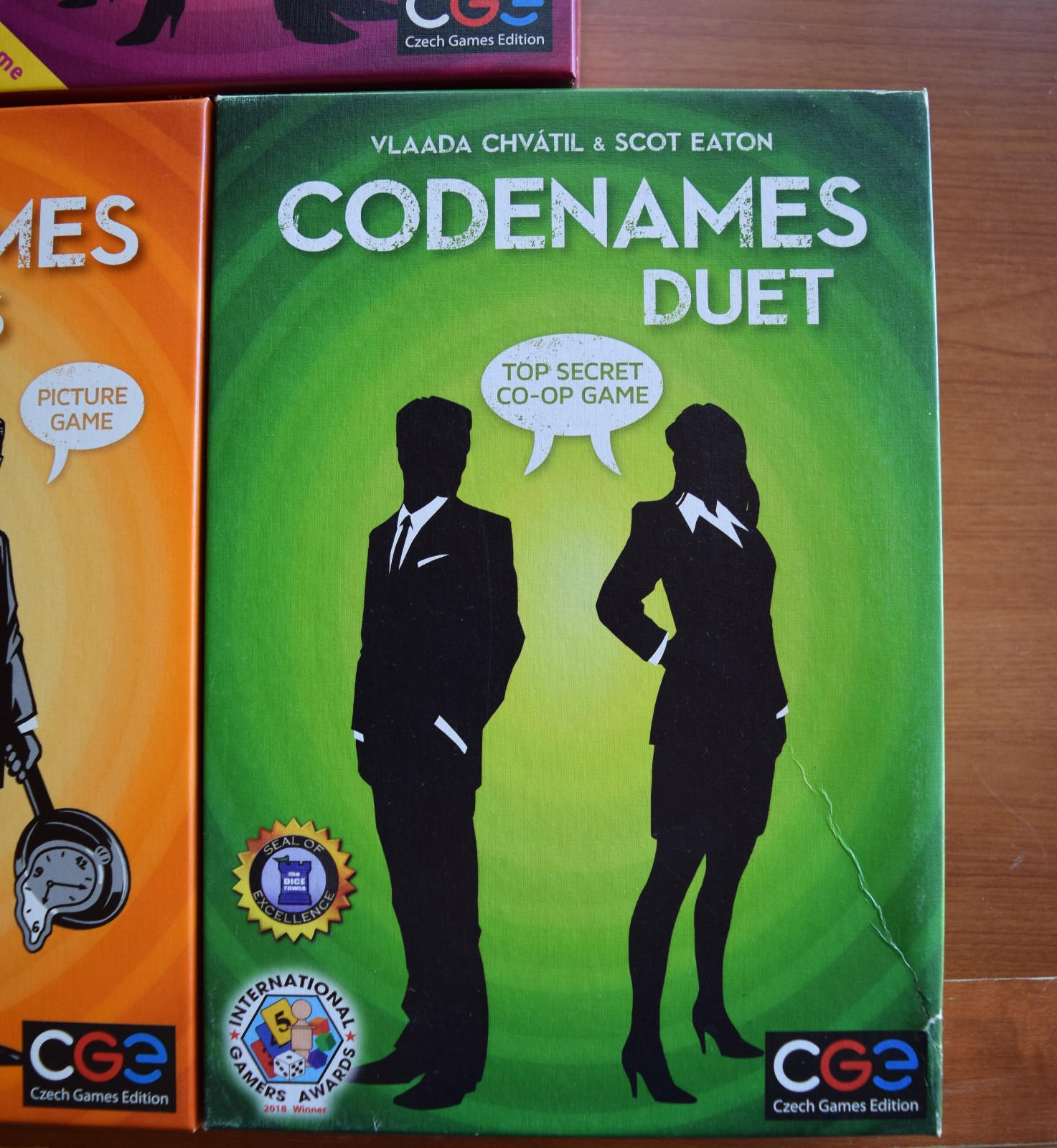 CODENAMES GAME LOT: CODENAMES, DUET, PICTURES – PLEASE READ DESCRIPTION SEE PICS