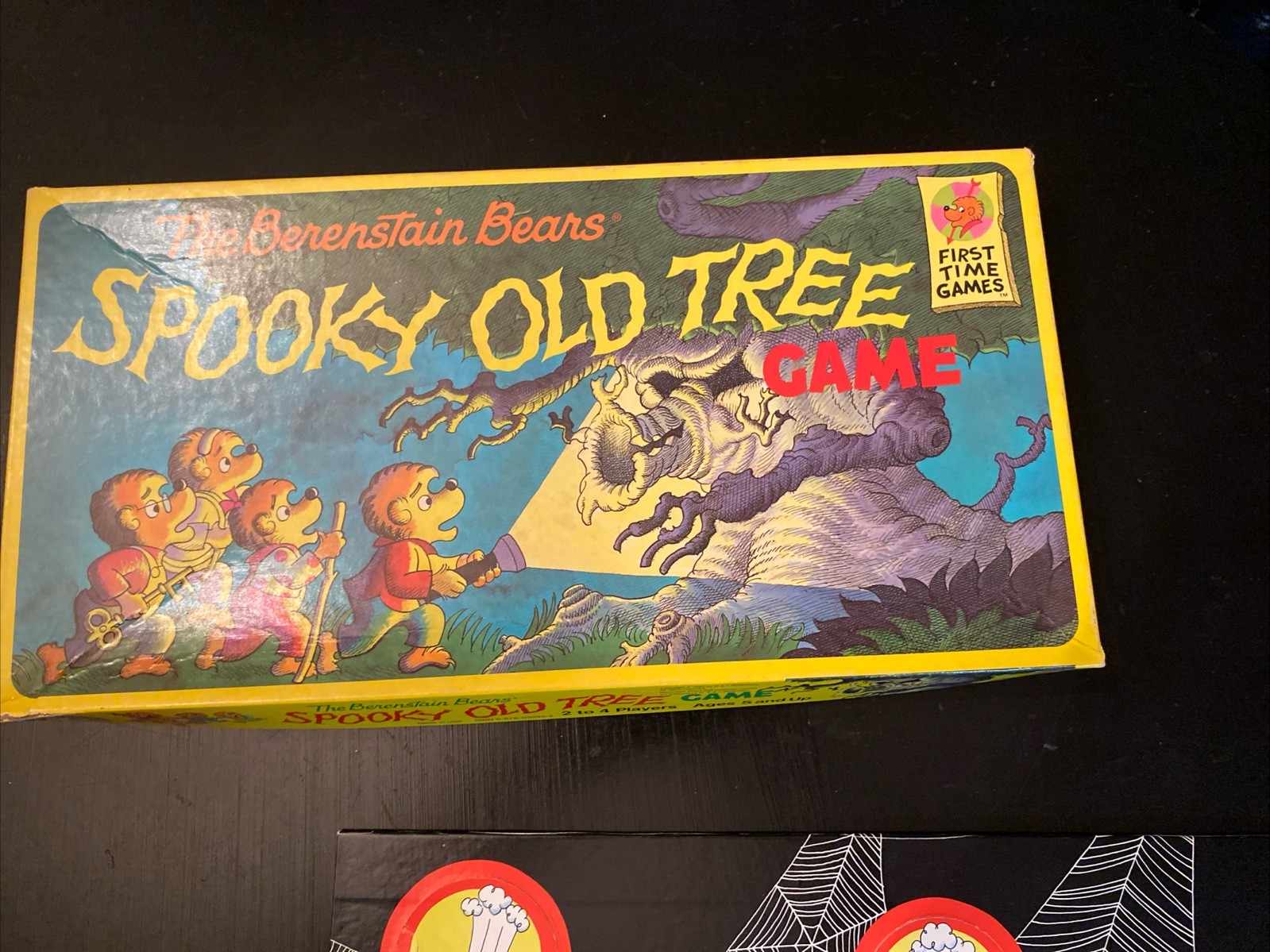 Vintage 1989 The Berenstain Bears Spooky Old Tree Board Game