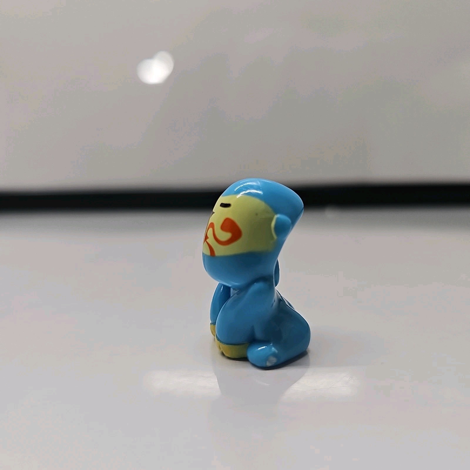 Gogos Crazy Bones Light Blue Kemo Figure #9 Advanced Series
