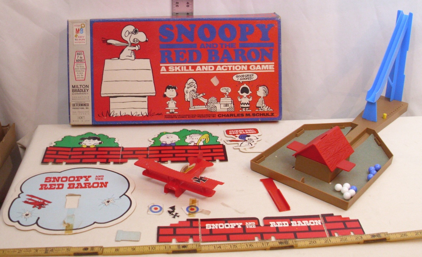 SNOOPY AND THE RED BARON A SKILL AND ACTION GAME TOY BOXED 1970 COMPLETE