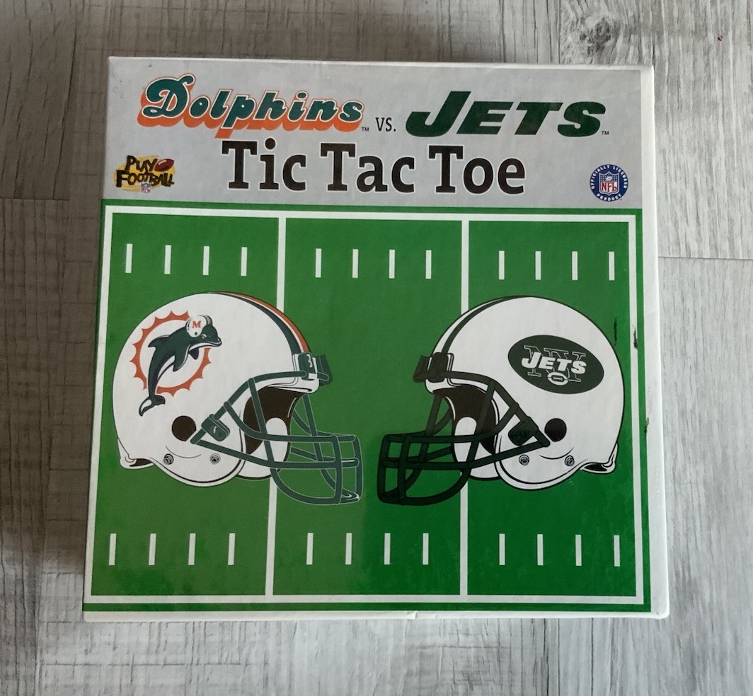 Vintage Dolphins Vs. Jets NFL Tic Tac Toe Game w Mini Helmets
