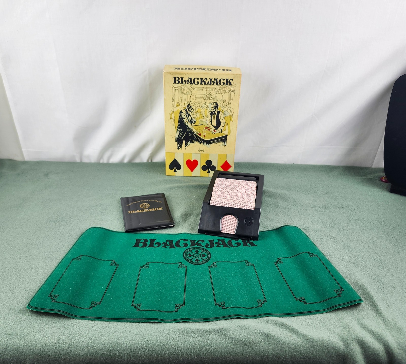 Vintage 21 Blackjack Casino Game Set Dealing Shoe Mat Vegas Night Decor COMPLETE