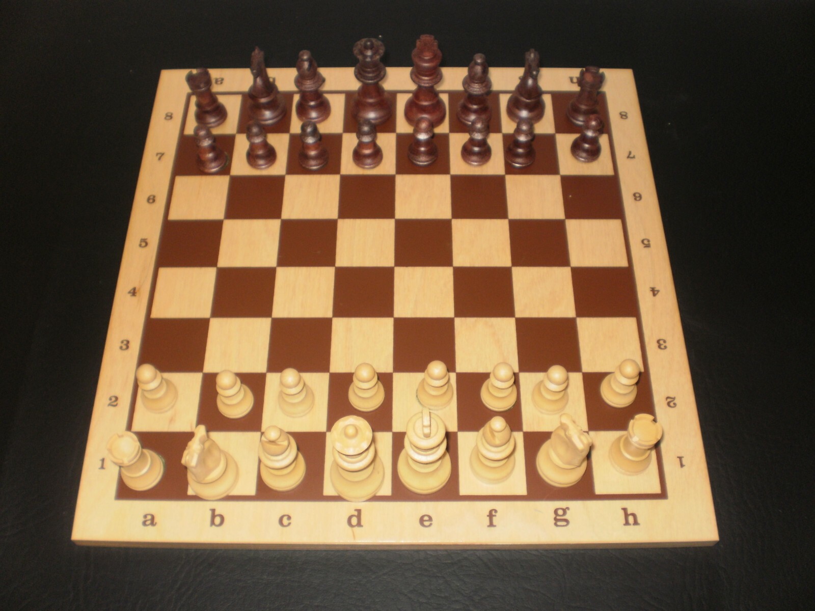 CHESS SET CRISLOID PLASTIC 1950’S-60’S NICE CHESS SET