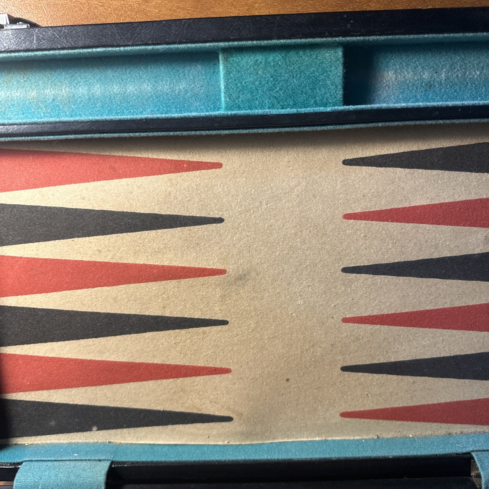 VTG Backgammon Board Game Set Faux Leather Brown Tan/black-red Stripes 18X12”