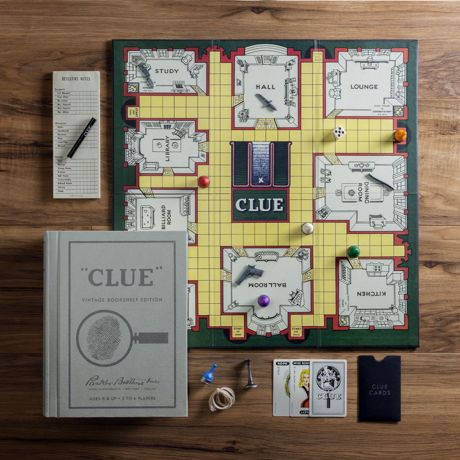WS Game Company – Clue Vintage Bookshelf Game – 21430