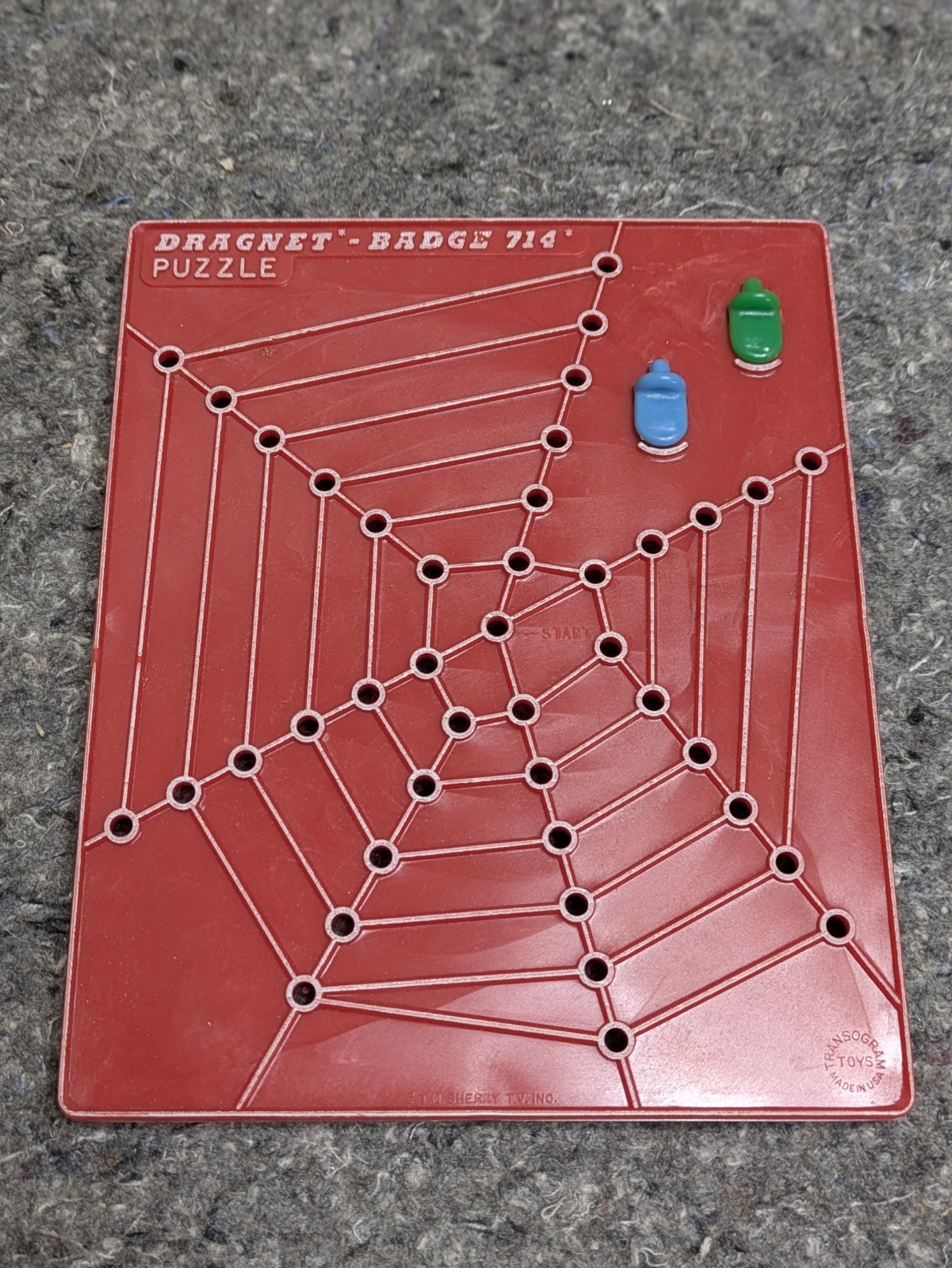 Transogram DRAGNET Badge 714 Brain Teaser Game Puzzle 1955 USA Vintage 50s