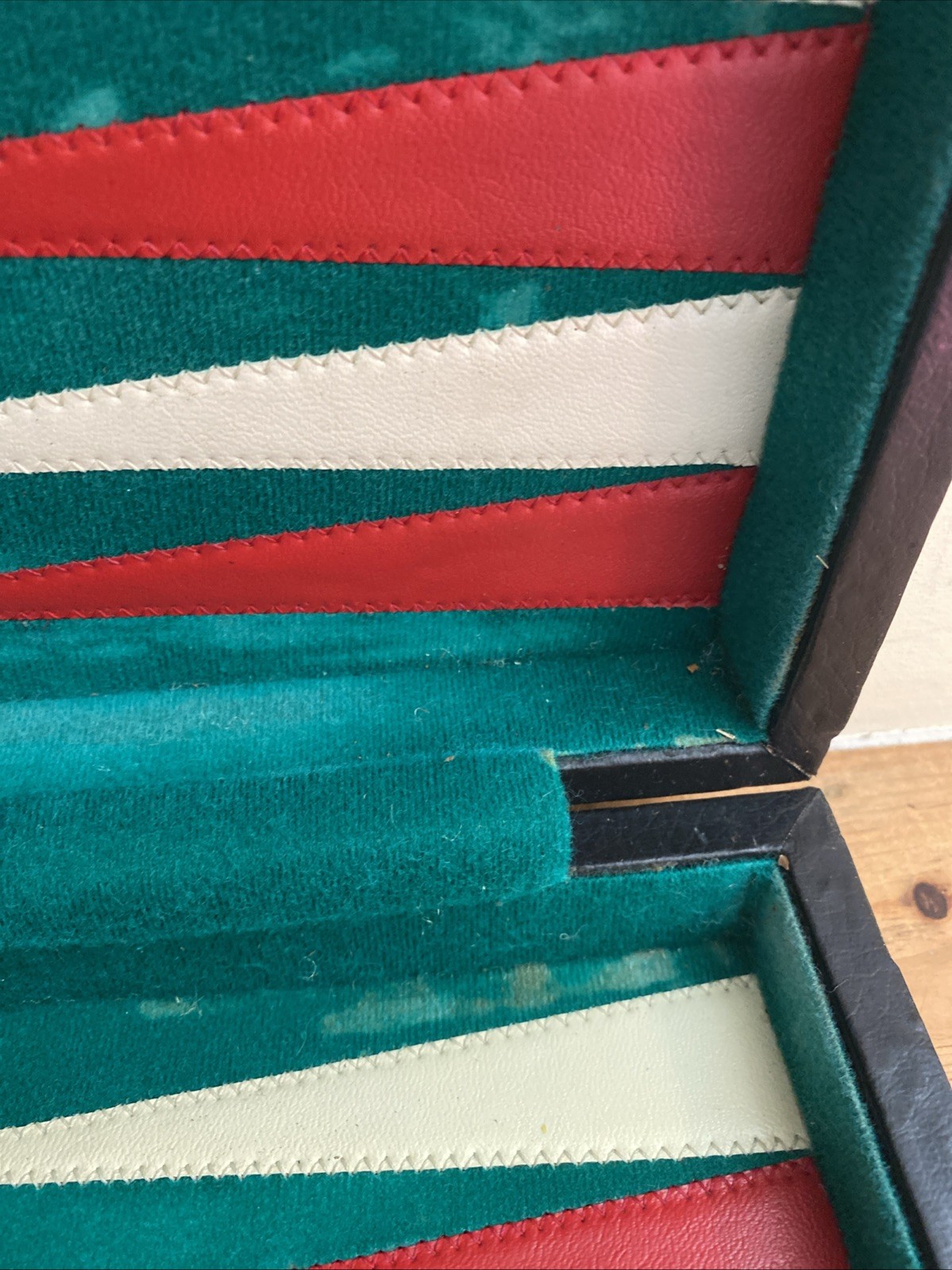 Backgammon Red White Green Set Retro Vintage Leather Style Case Travel Game Kit