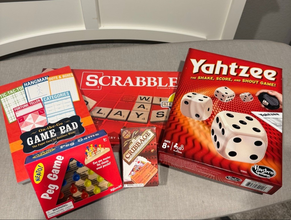 Game bundle – Game Pad Hasbro Yahtzee Scrabble cribbage peg game