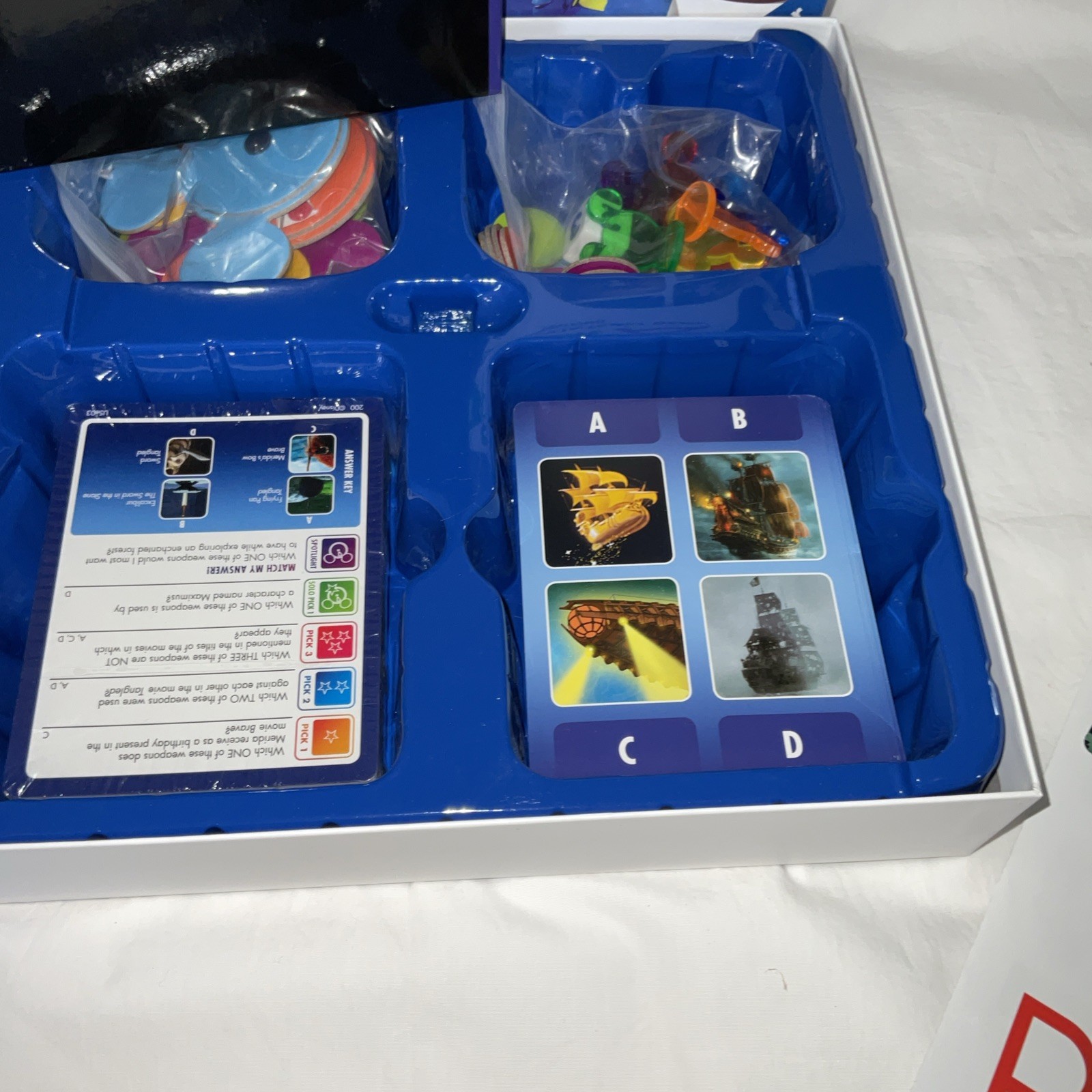 2 Disney Themed Trivia Games Color Brain & PIctopia EUC Ravensburger& Big Potato