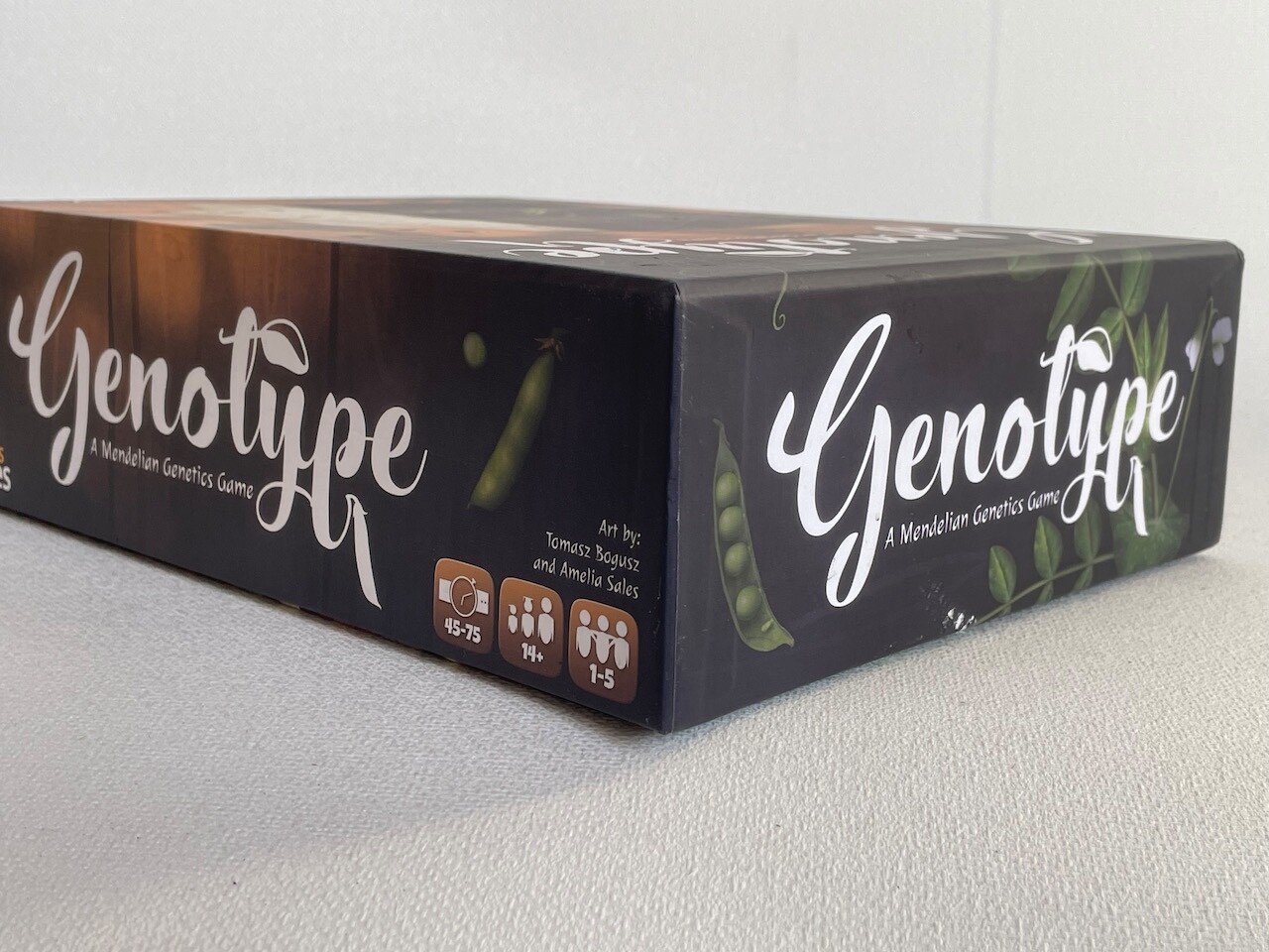 Genotype: A Mendelian Genetics Board Game by Genius games – Mint Condition
