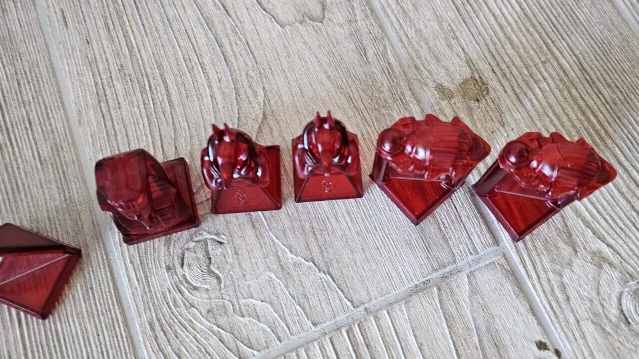 Laser Khet 2.0 Game Replacement Parts Pieces Red Lot Of 12 Pieces