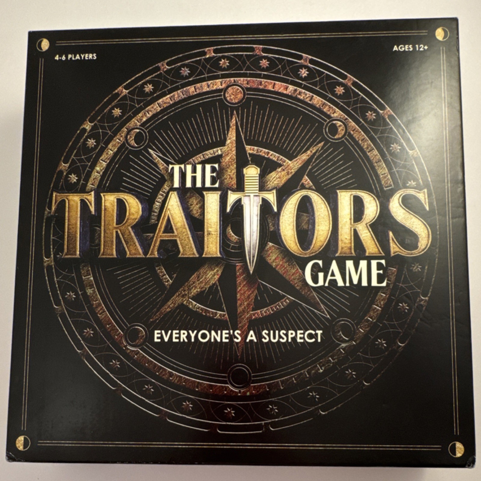 The Traitors Game Board Game Complete Set 4-6 Players Ages 12+ Blindfolds