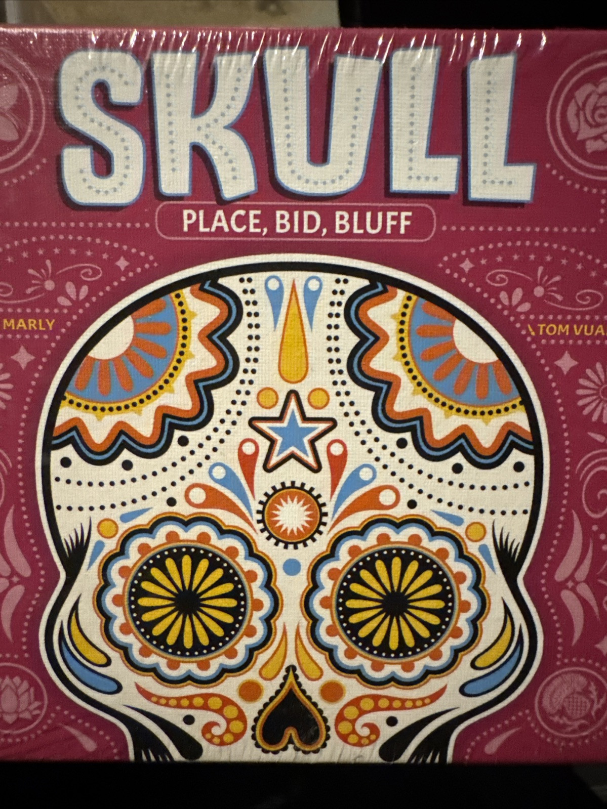 Skull Bluffing Card Game