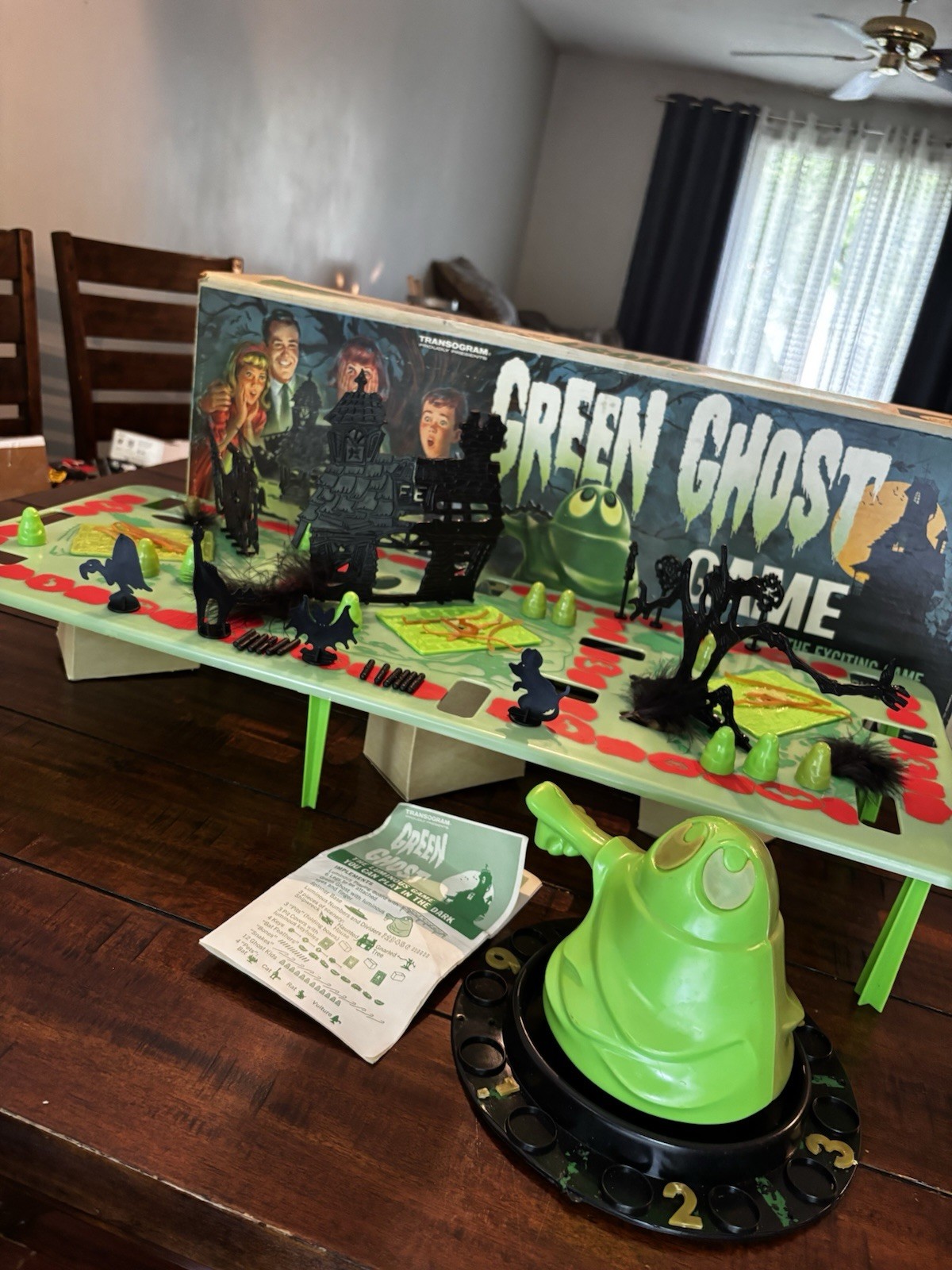 Vintage 1965 Green Ghost Glow In the Dark Board Game 99% Complete Excellent Box!