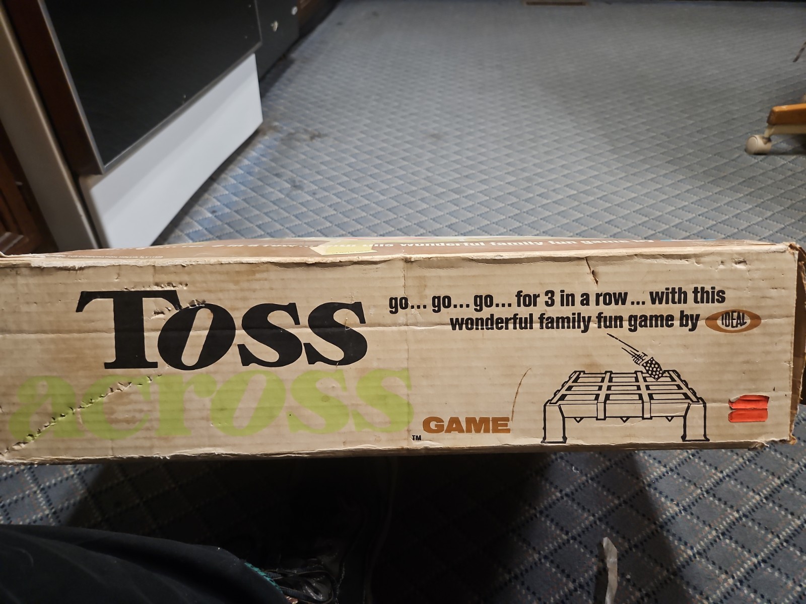Vintage 1969 Toss Across Game by Ideal w/ Original Box 6 ORIGINAL Red Bean Bags