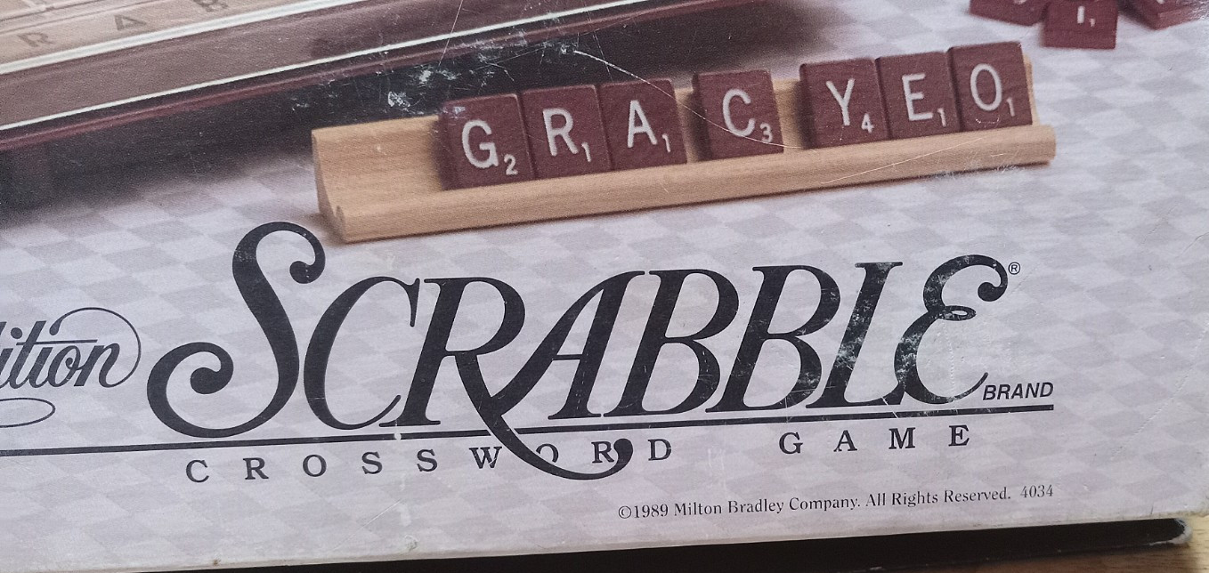 Milton Bradley Scrabble 4034 Rotating Game Board Deluxe Edition 1989