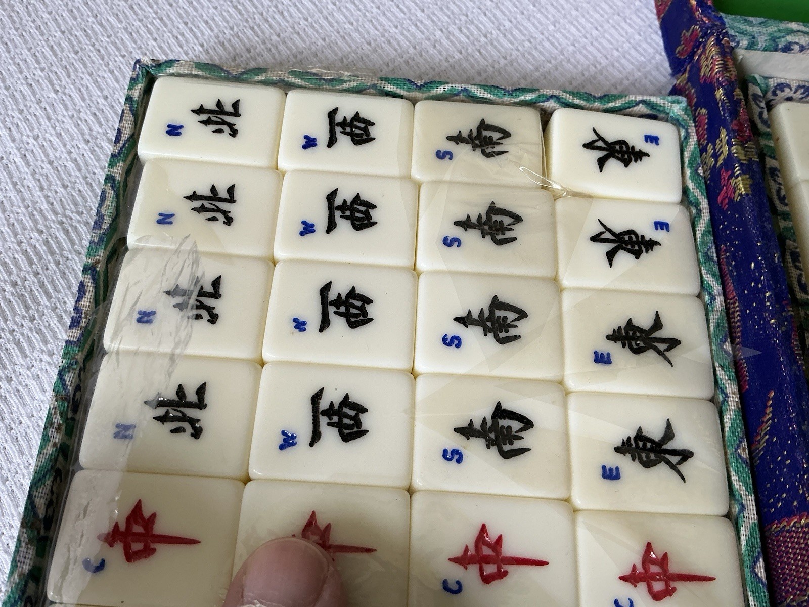 Vintage MCM Chinese Mah Jong Mah-Jongg Tile Game in Silk Case NEW Tiles READ