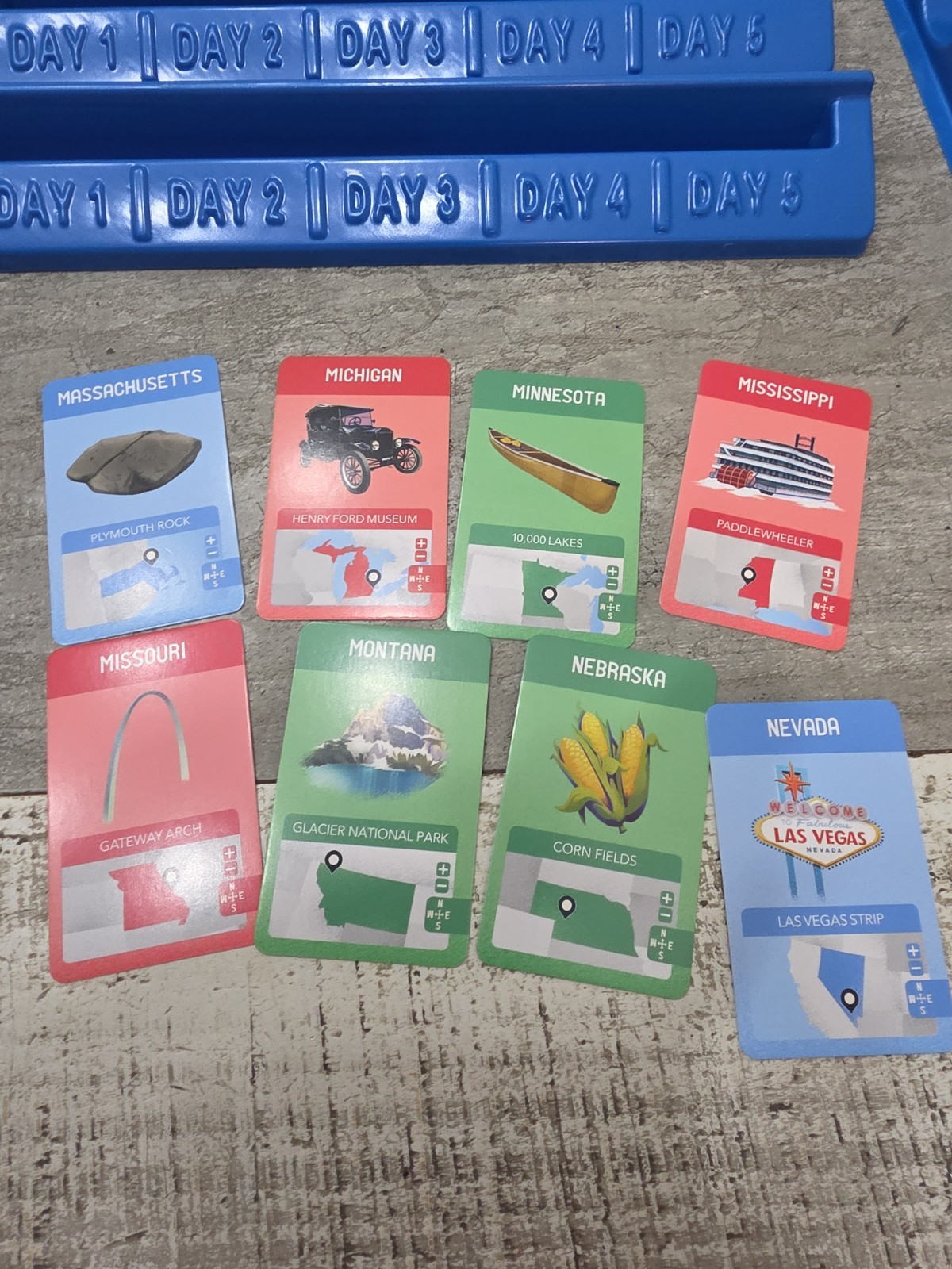 USAopoly 10 Days in The USA Family Road Trip Board Game Learn About US America