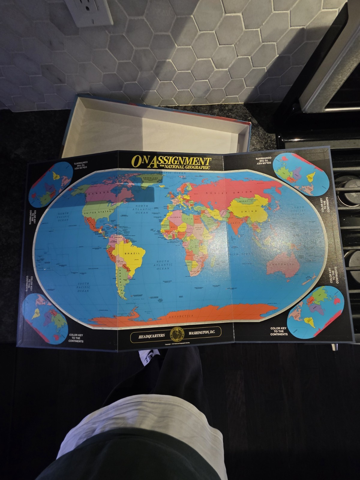Vintage 1990 On Assignment with National Geographic Board Game – Complete
