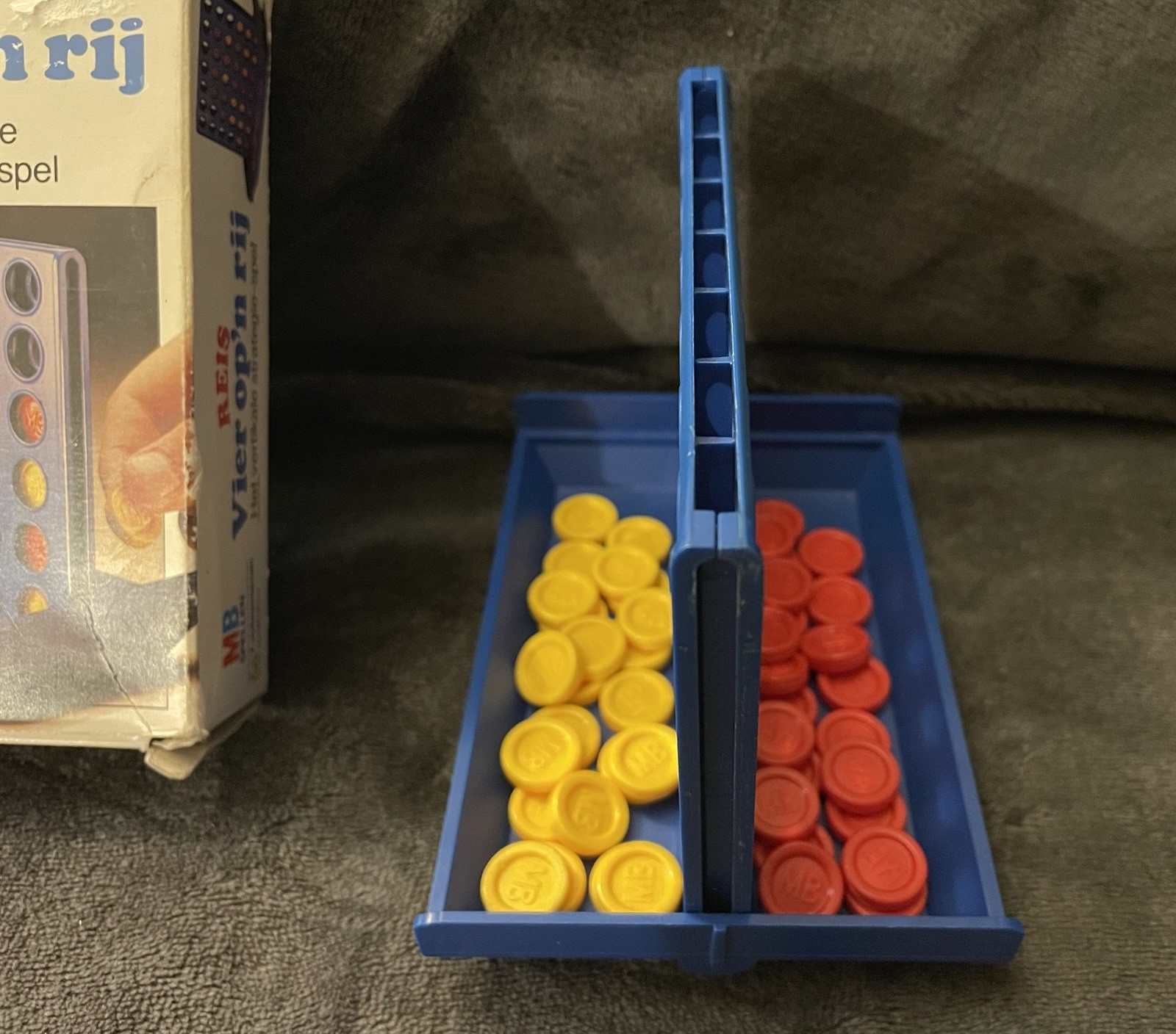 (Dutch) 1982 Milton Bradley MB Spellen Reis Vier op’n rij Connect Four Game VTG
