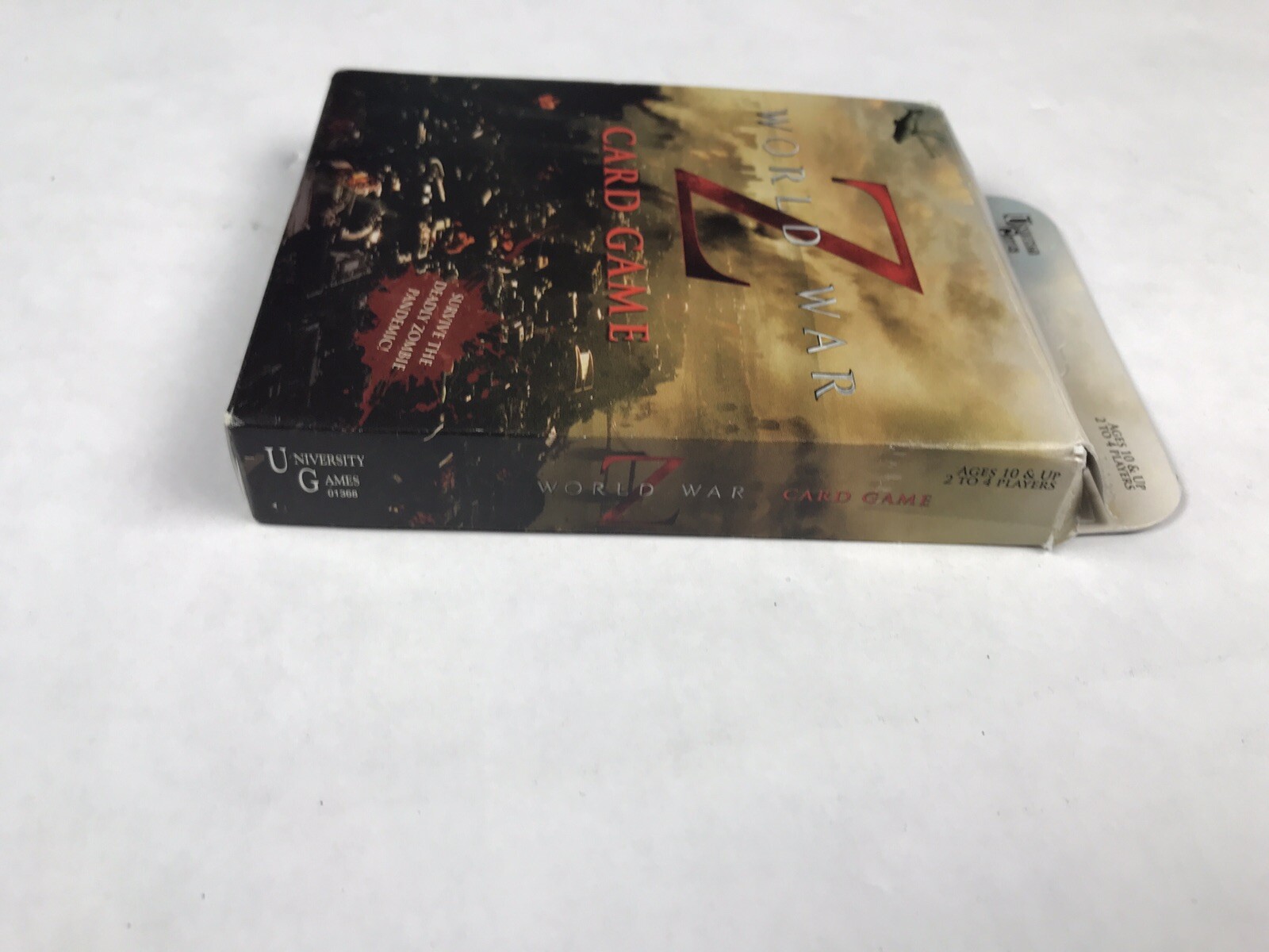 World War Z 2014 Card Game Survive the Deadly Zombie Pandemic Ages 10+