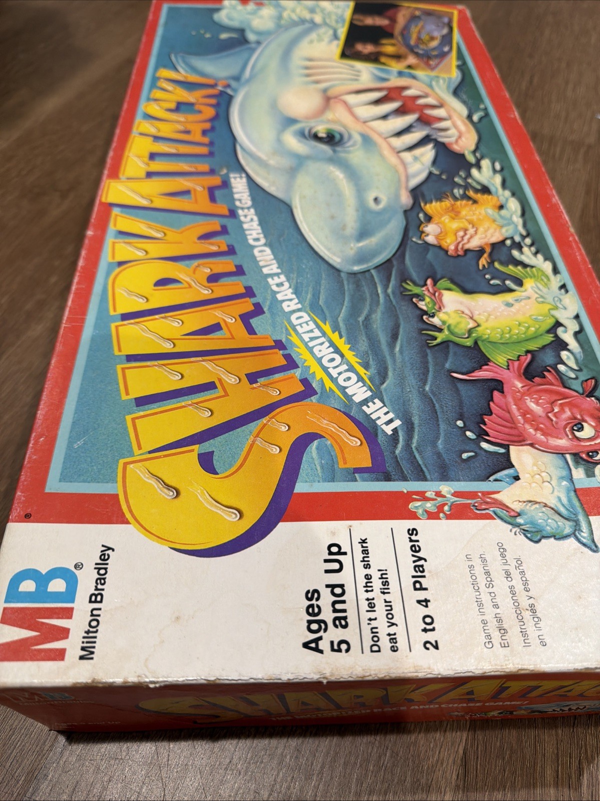 MB – Shark Attack! Vintage Board Game (1988) – GREAT! WORKS! Missing Dice