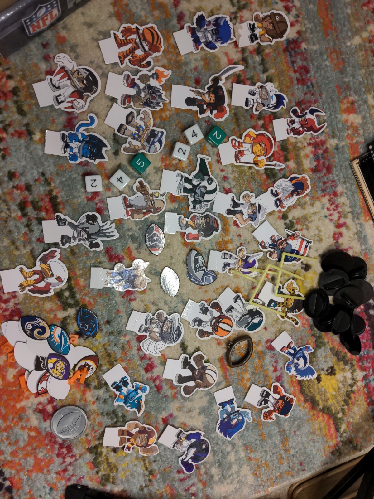 2013 NFL Rush Zone Football Board Game Lot Of parts